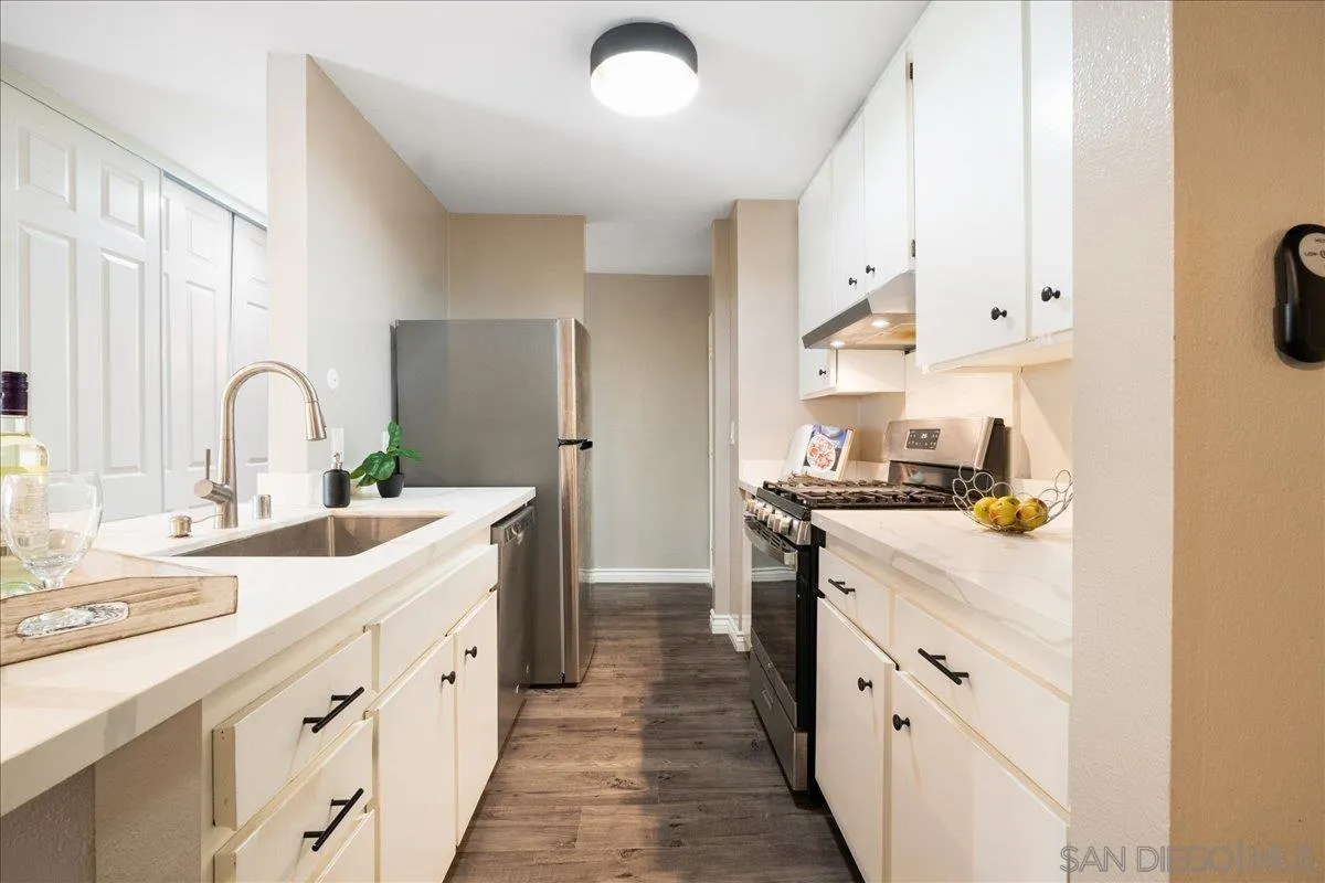 1621 Hotel Circle South Unit E217