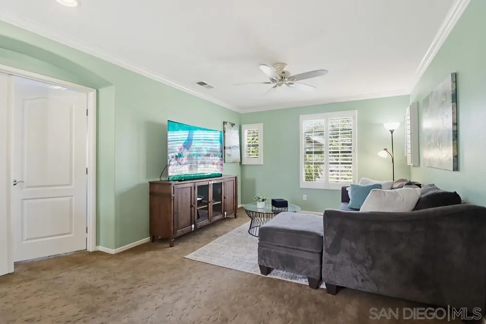 2318 Gardenia