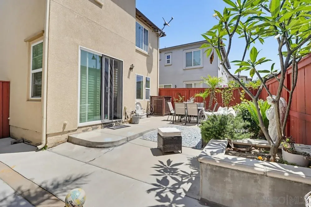 2318 Gardenia