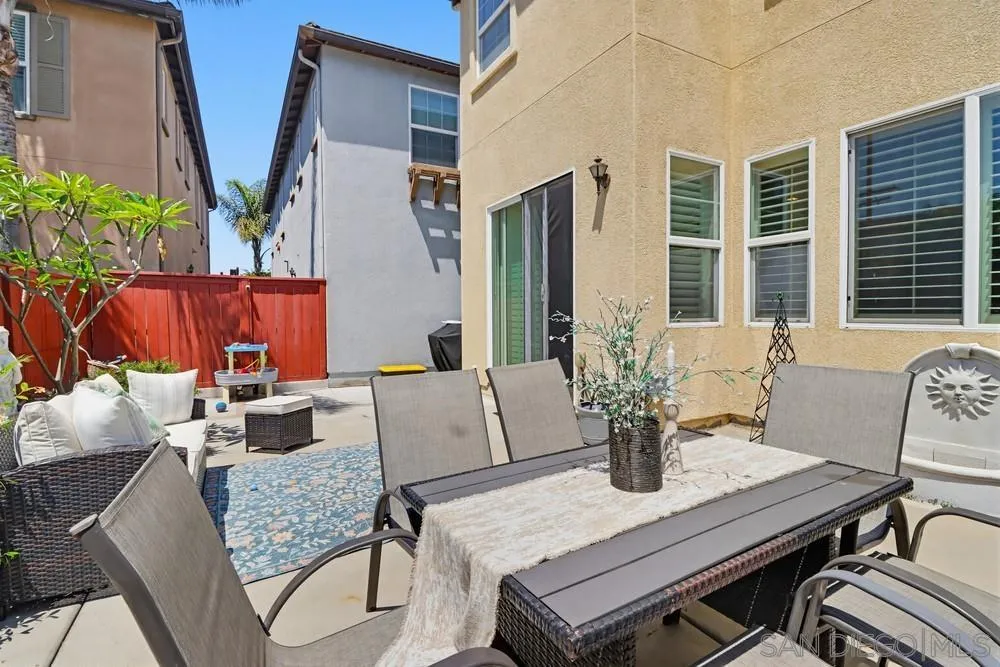 2318 Gardenia