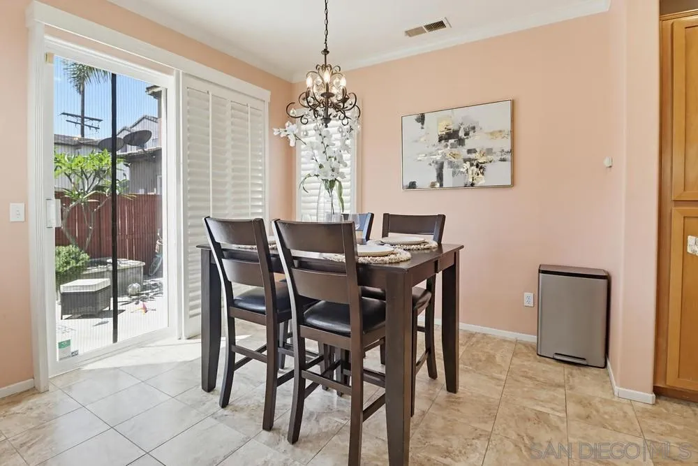 2318 Gardenia
