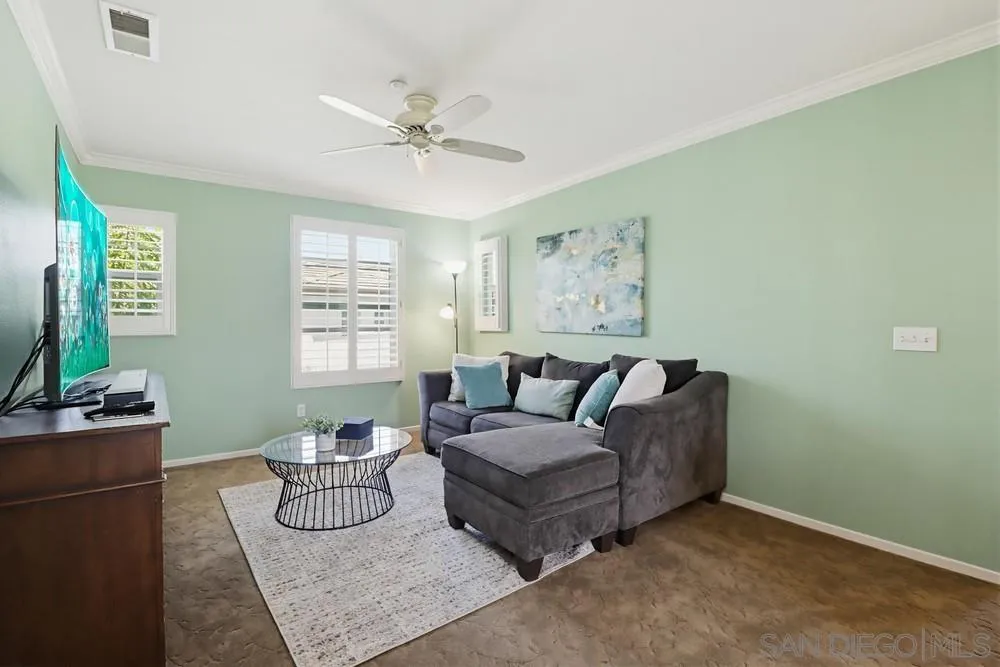 2318 Gardenia