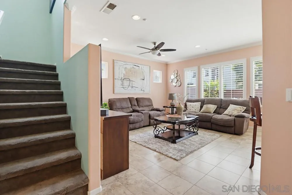 2318 Gardenia