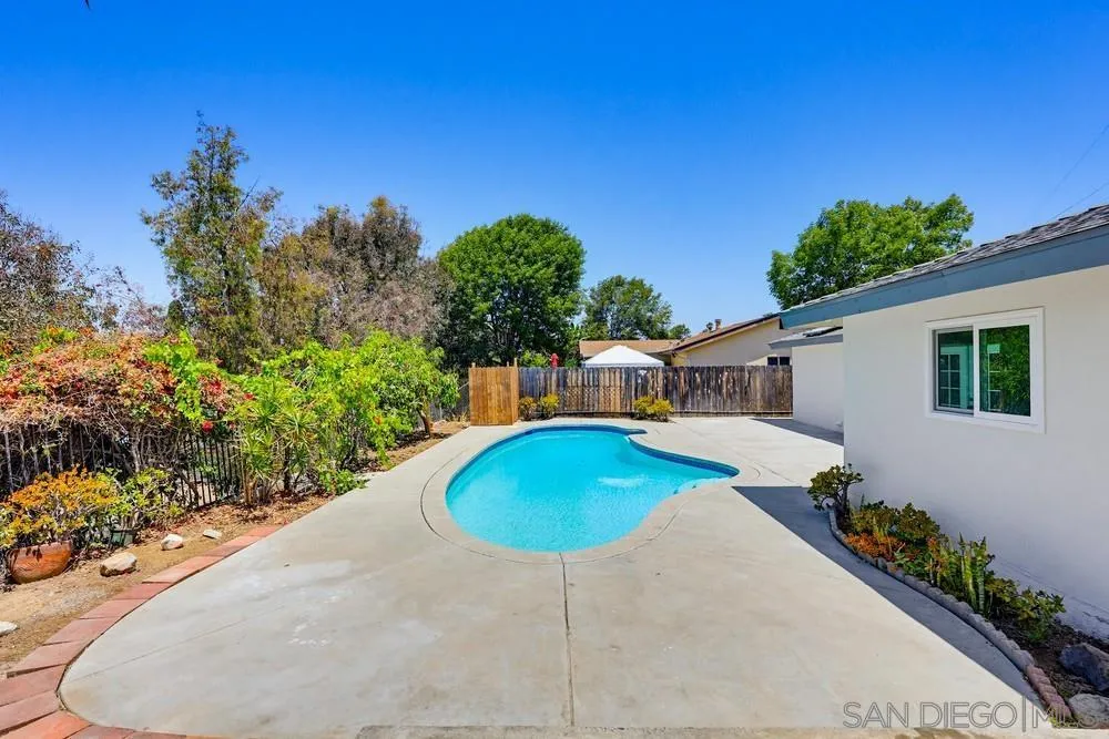 569 Gold Dr.