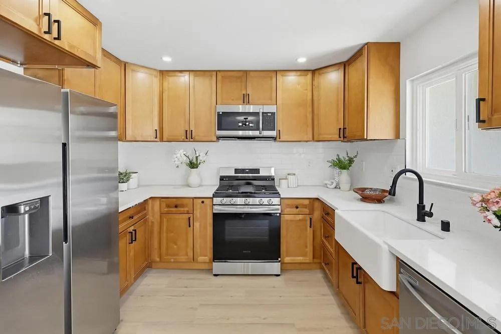 569 Gold Dr.