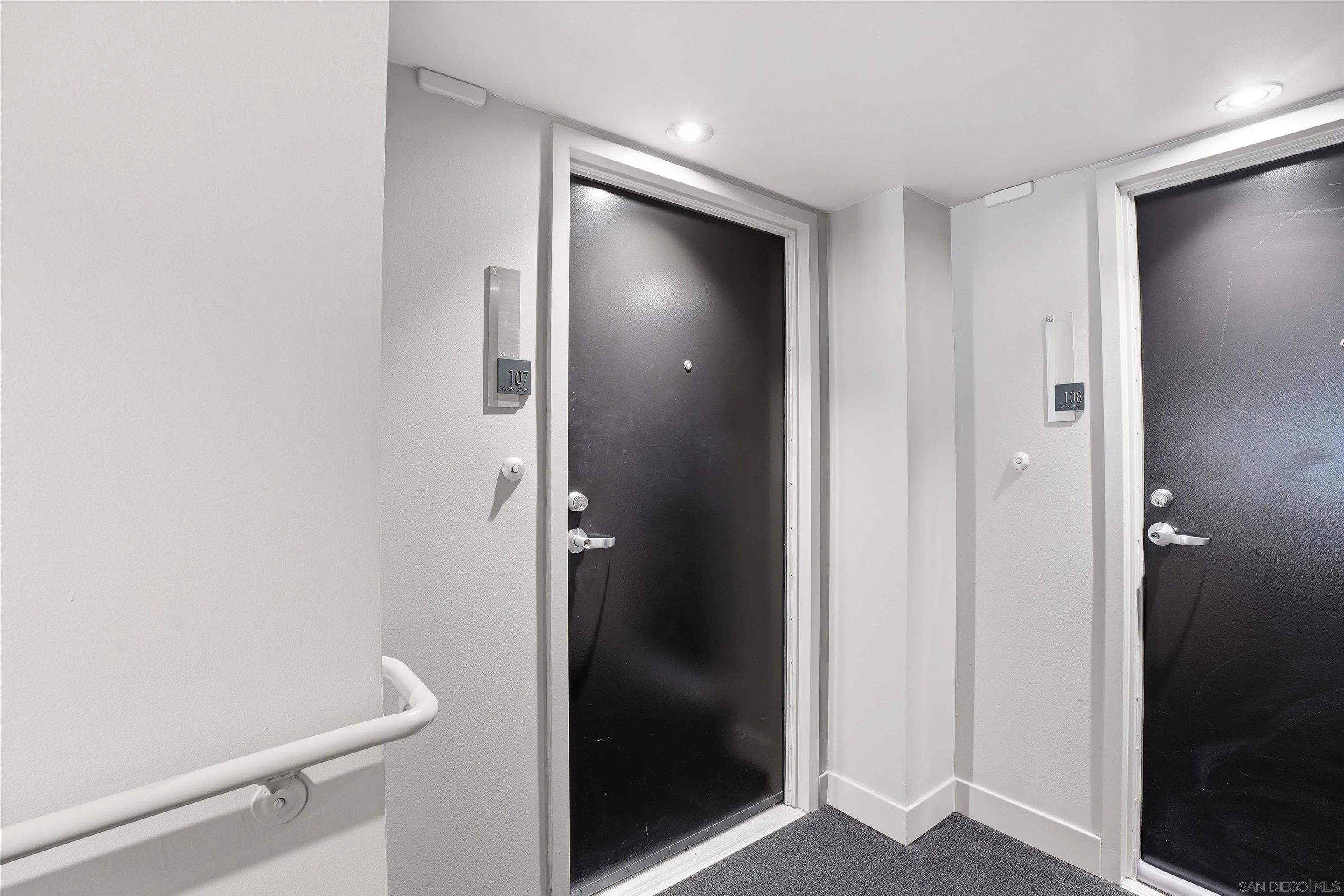 425 W Beech St Unit 107