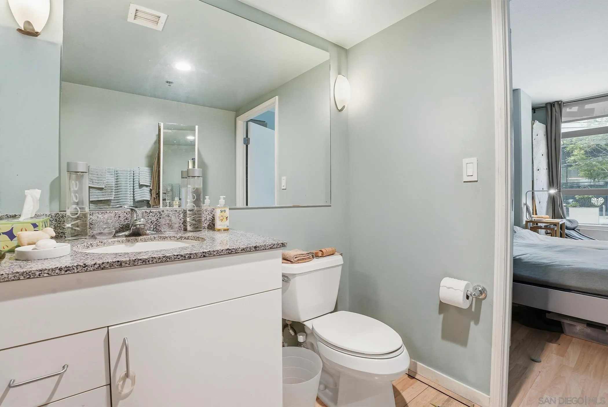 425 W Beech St Unit 107