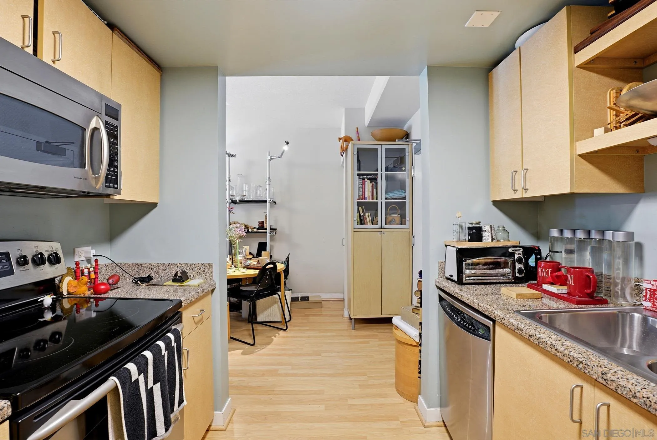 425 W Beech St Unit 107