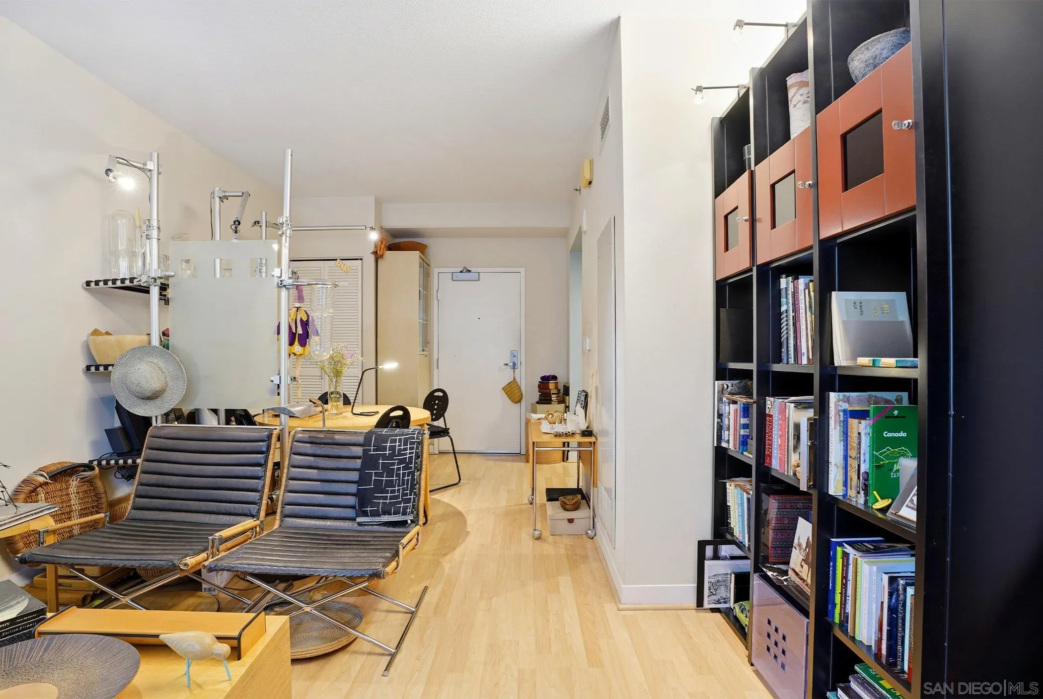 425 W Beech St Unit 107