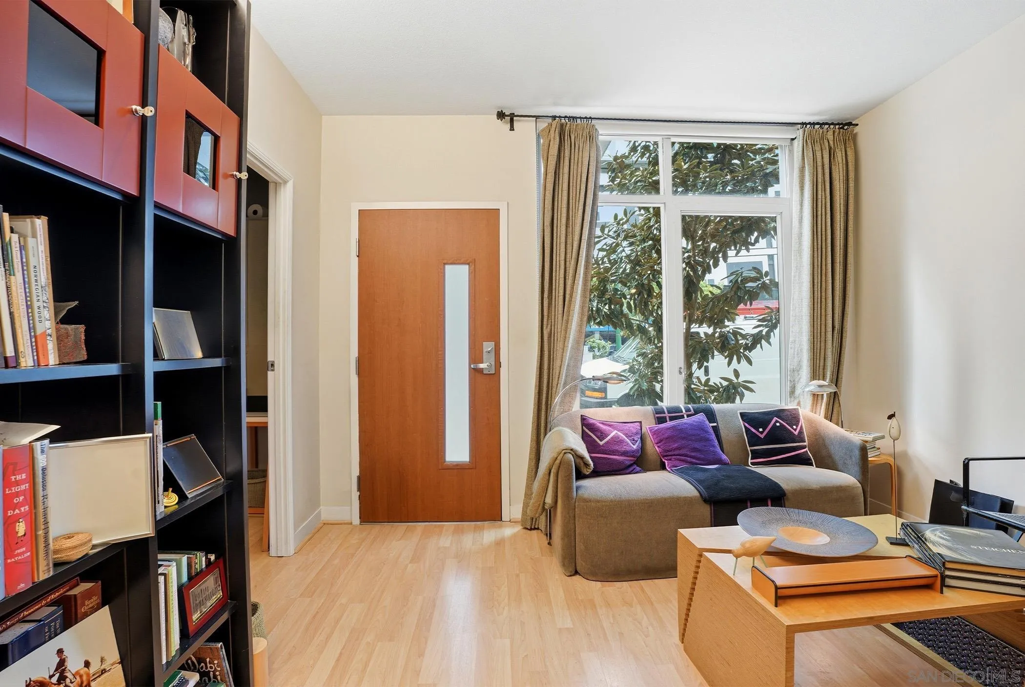 425 W Beech St Unit 107