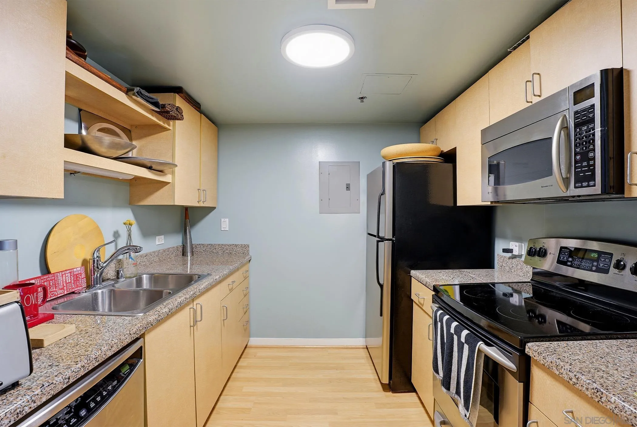 425 W Beech St Unit 107