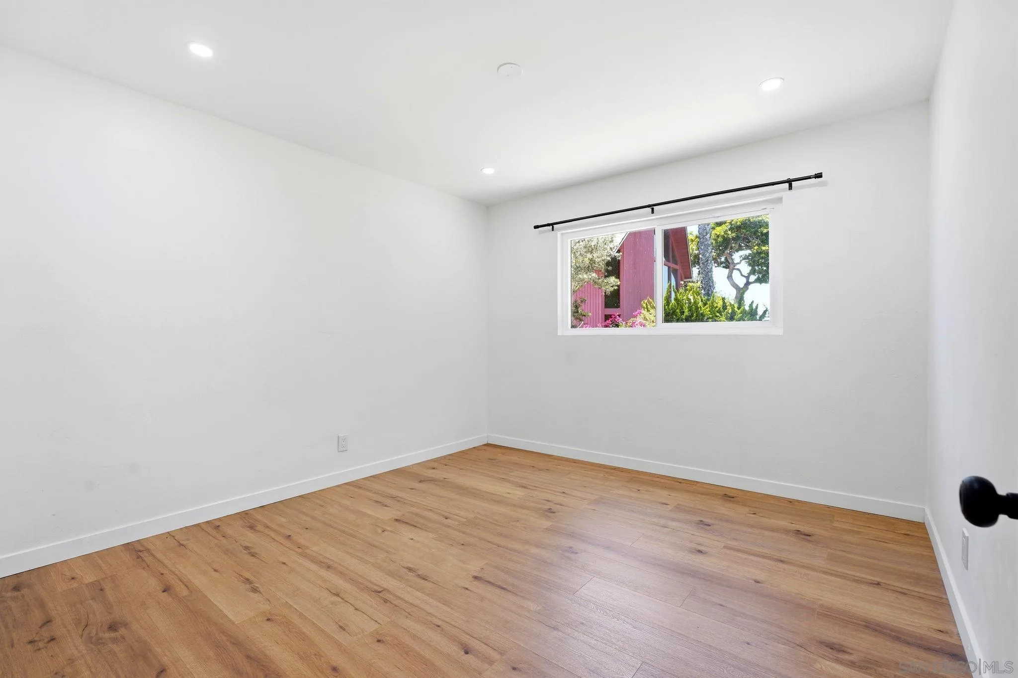 856 Elm Ave