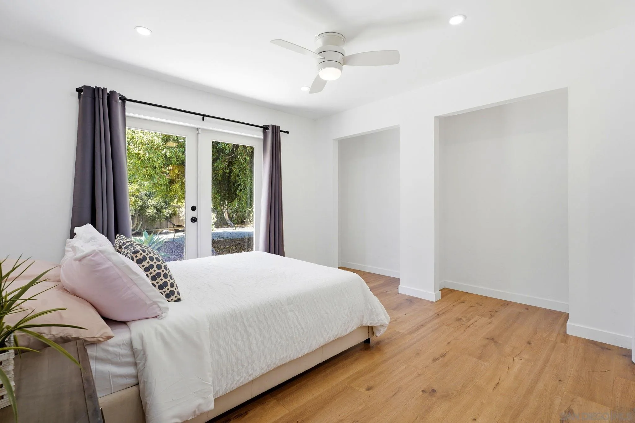 856 Elm Ave