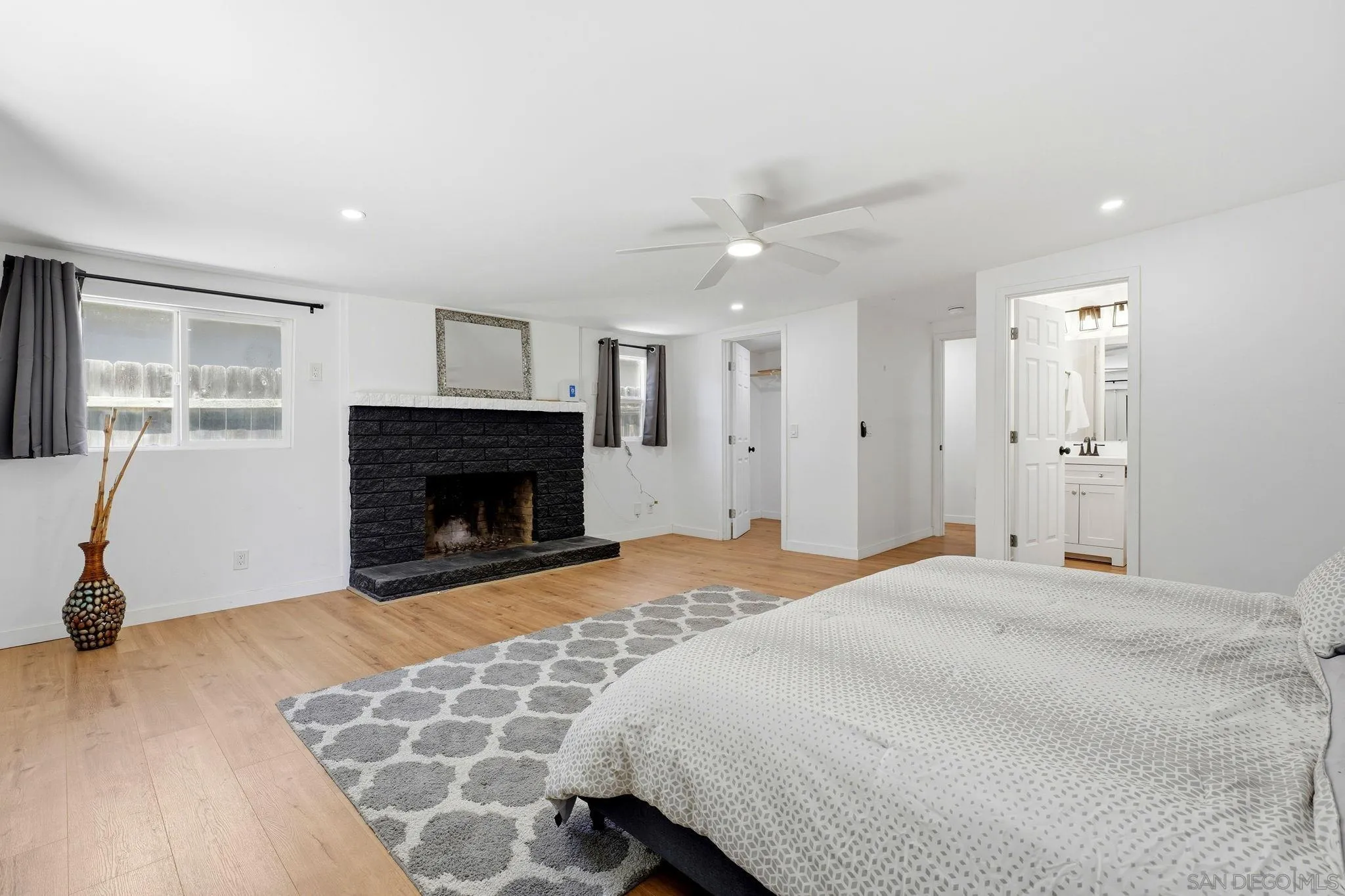 856 Elm Ave