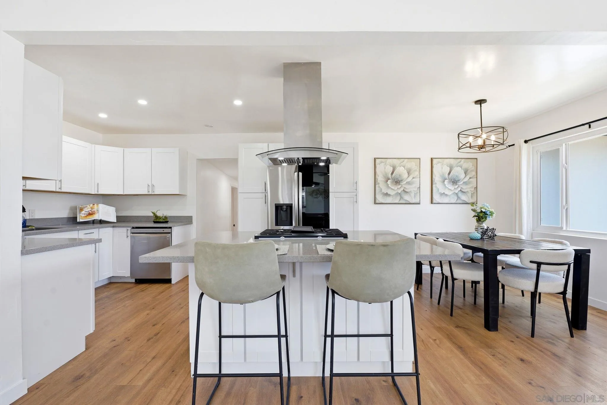 856 Elm Ave