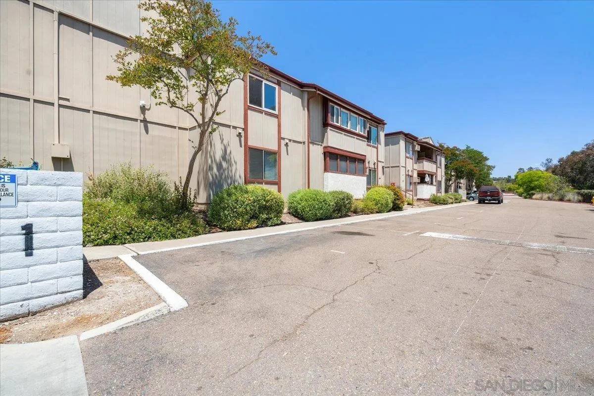 5473 Adobe Falls Rd Unit 9