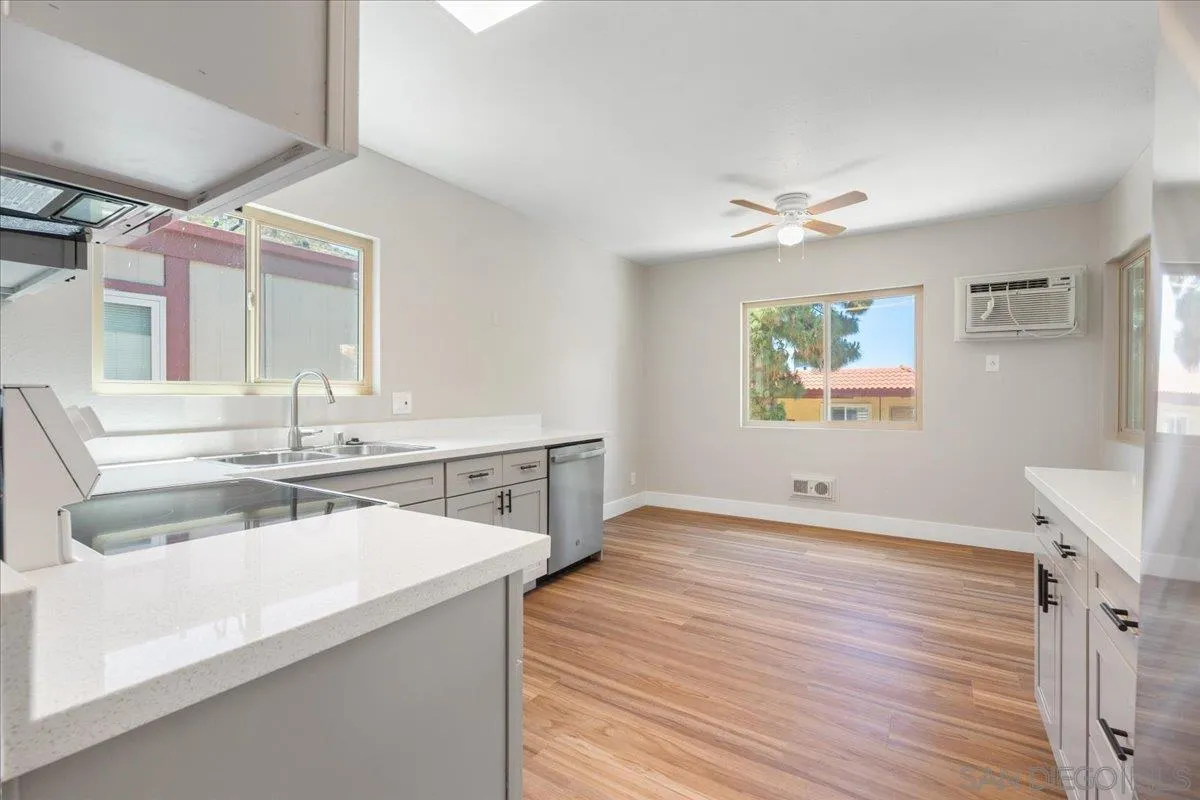 5473 Adobe Falls Rd Unit 9