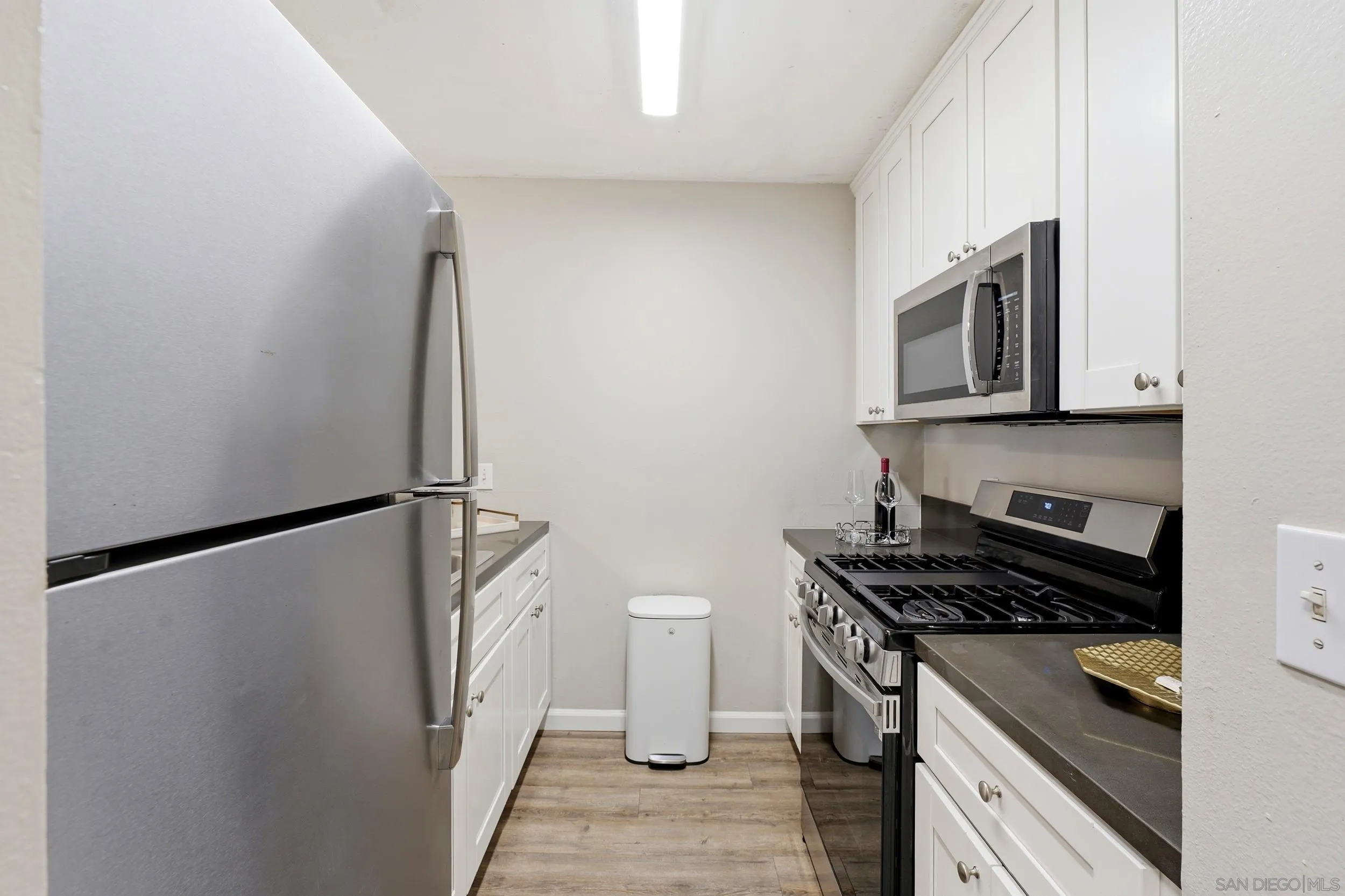 1621 Hotel Circle S Unit E230