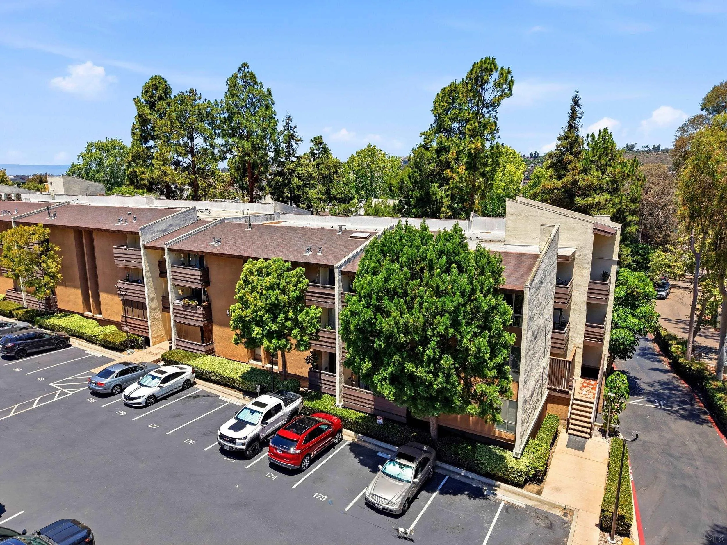 1621 Hotel Circle S Unit E230