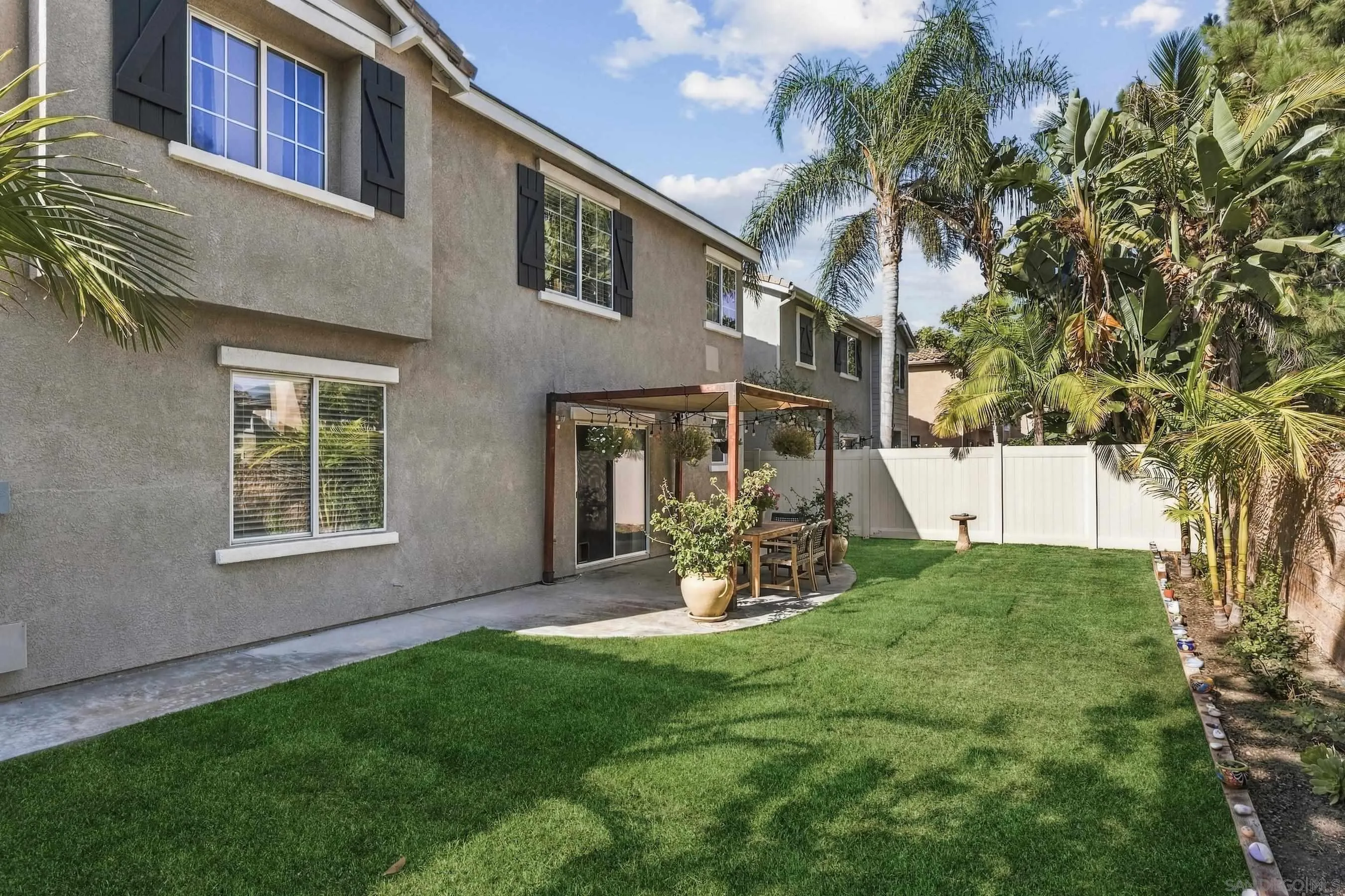 332 Monte Vista