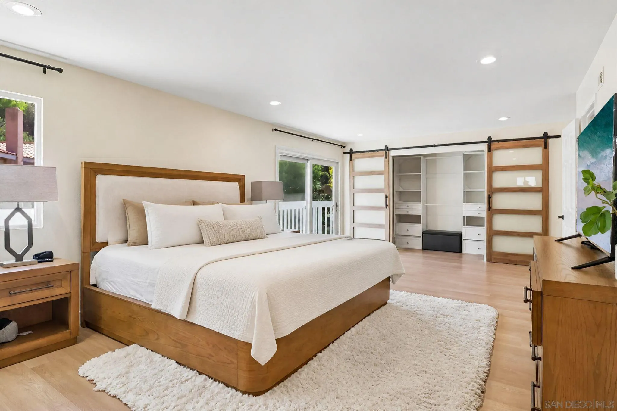 1334 Ridgeview Way