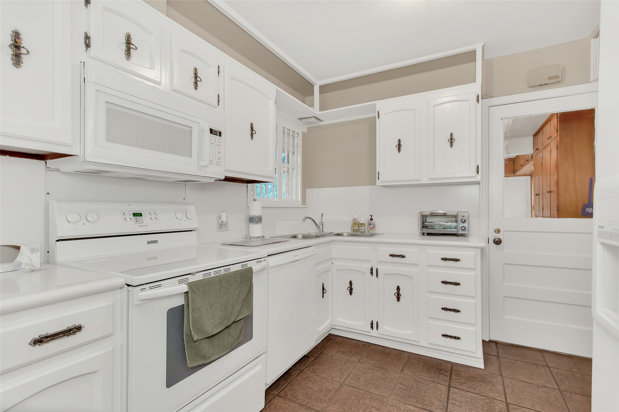 401 E 7th Street