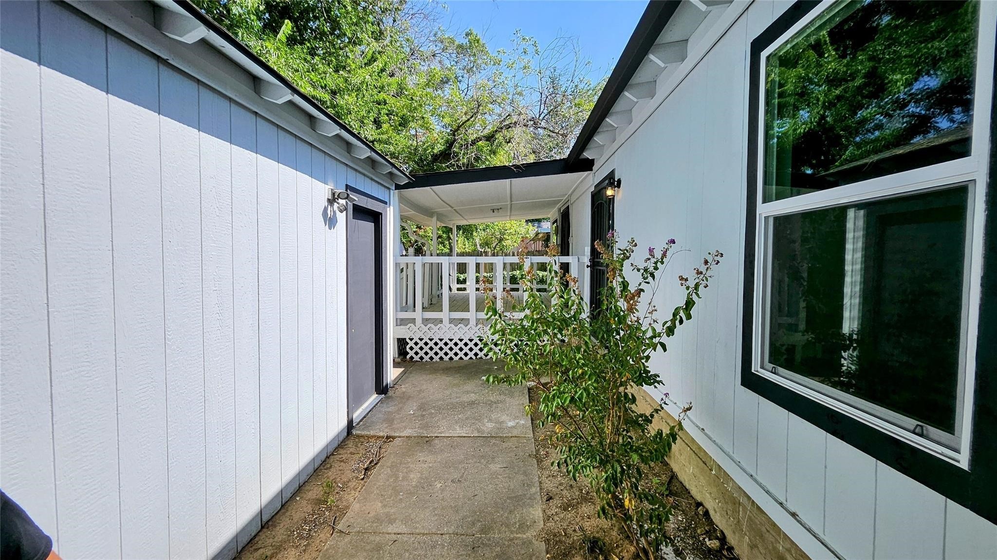 2401 Shalon Avenue