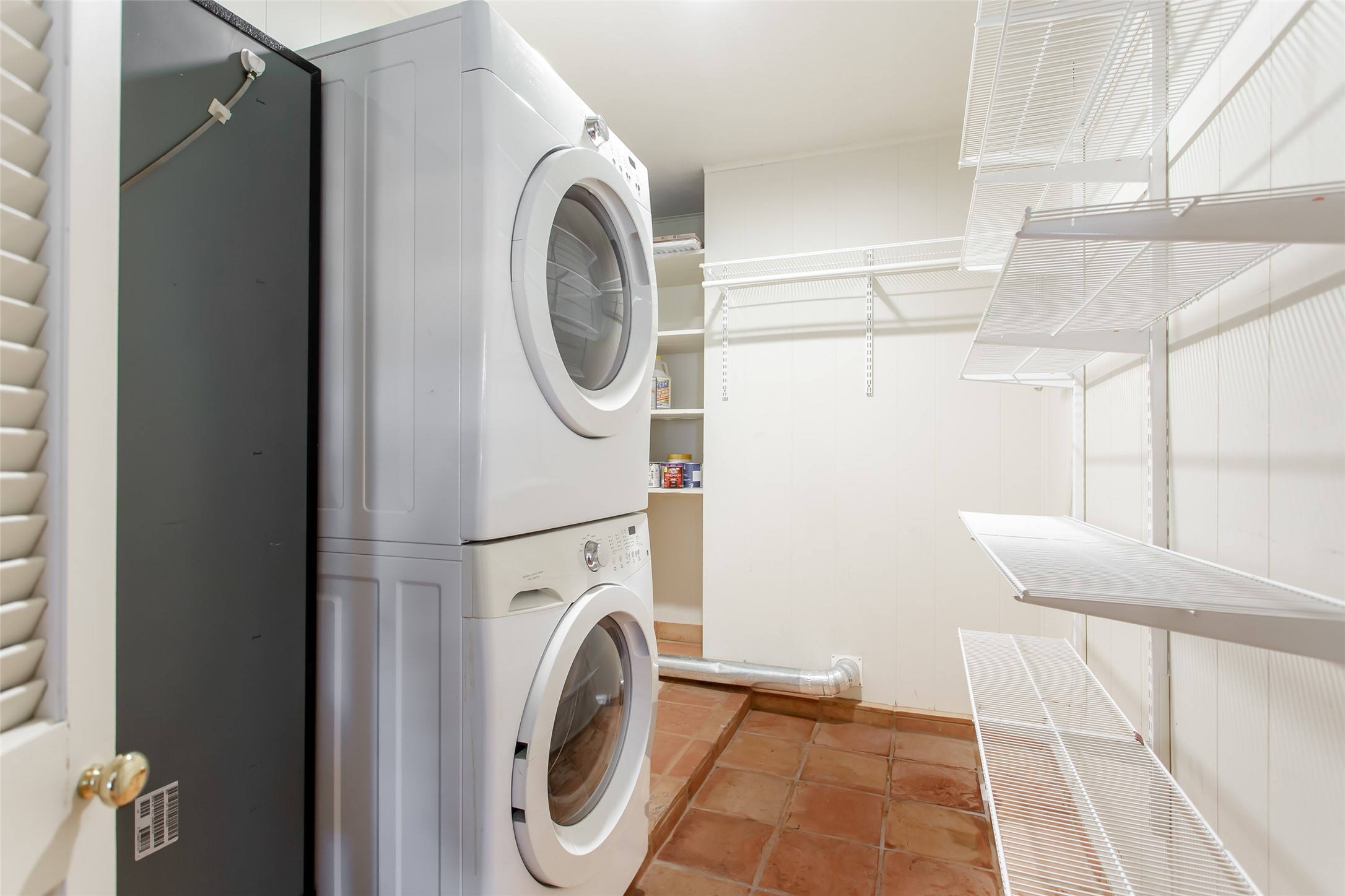 3501 Esplendor Avenue