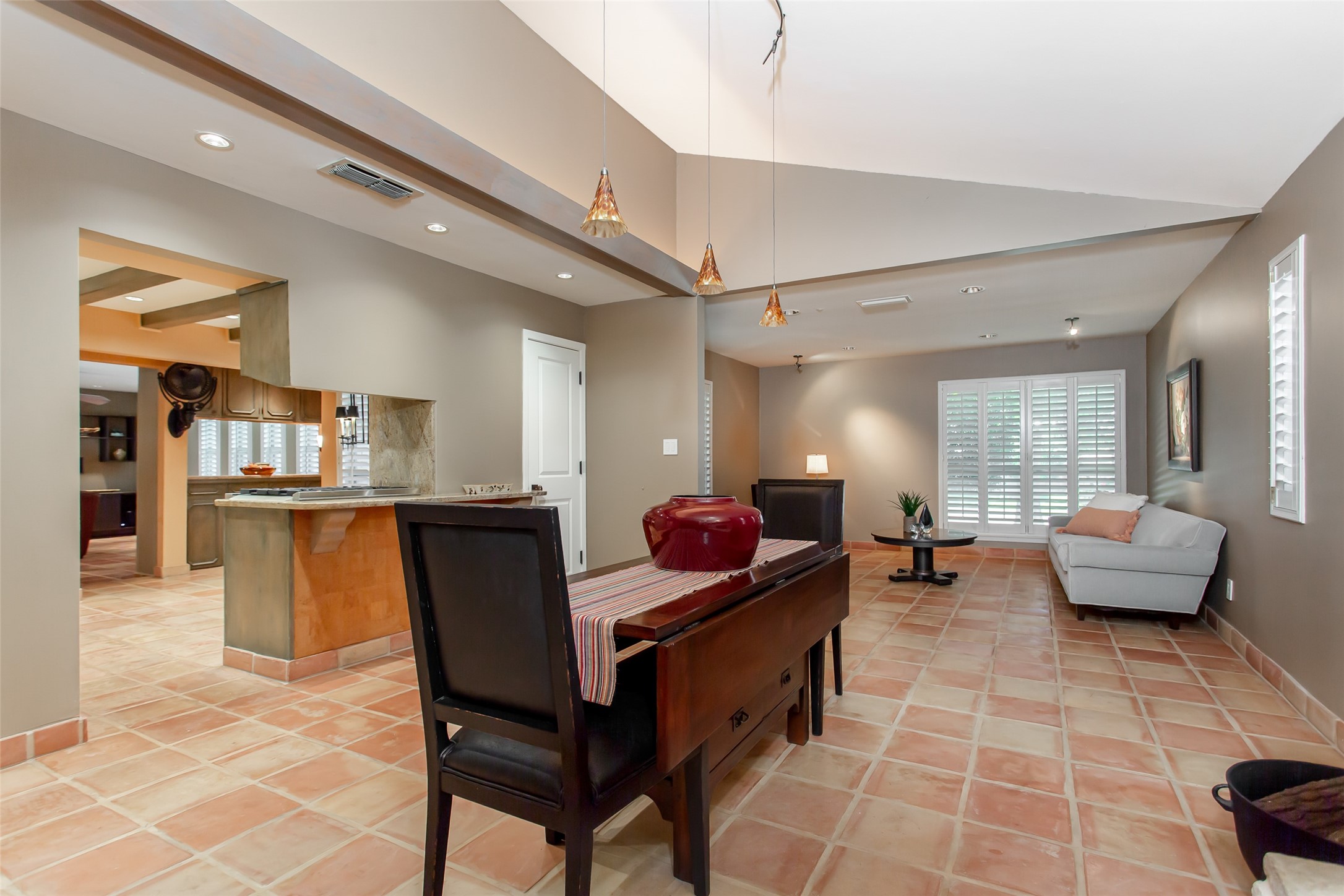 3501 Esplendor Avenue