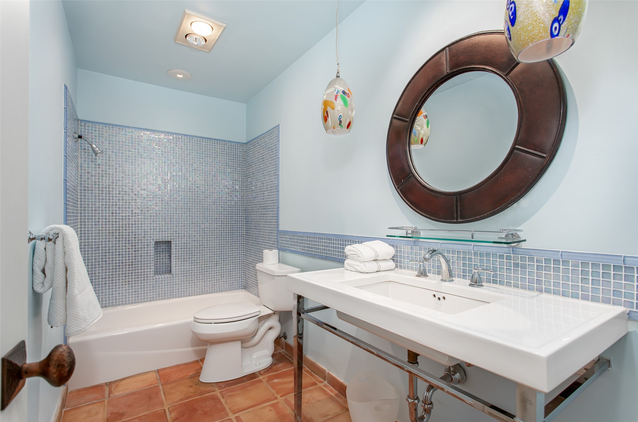 3501 Esplendor Avenue