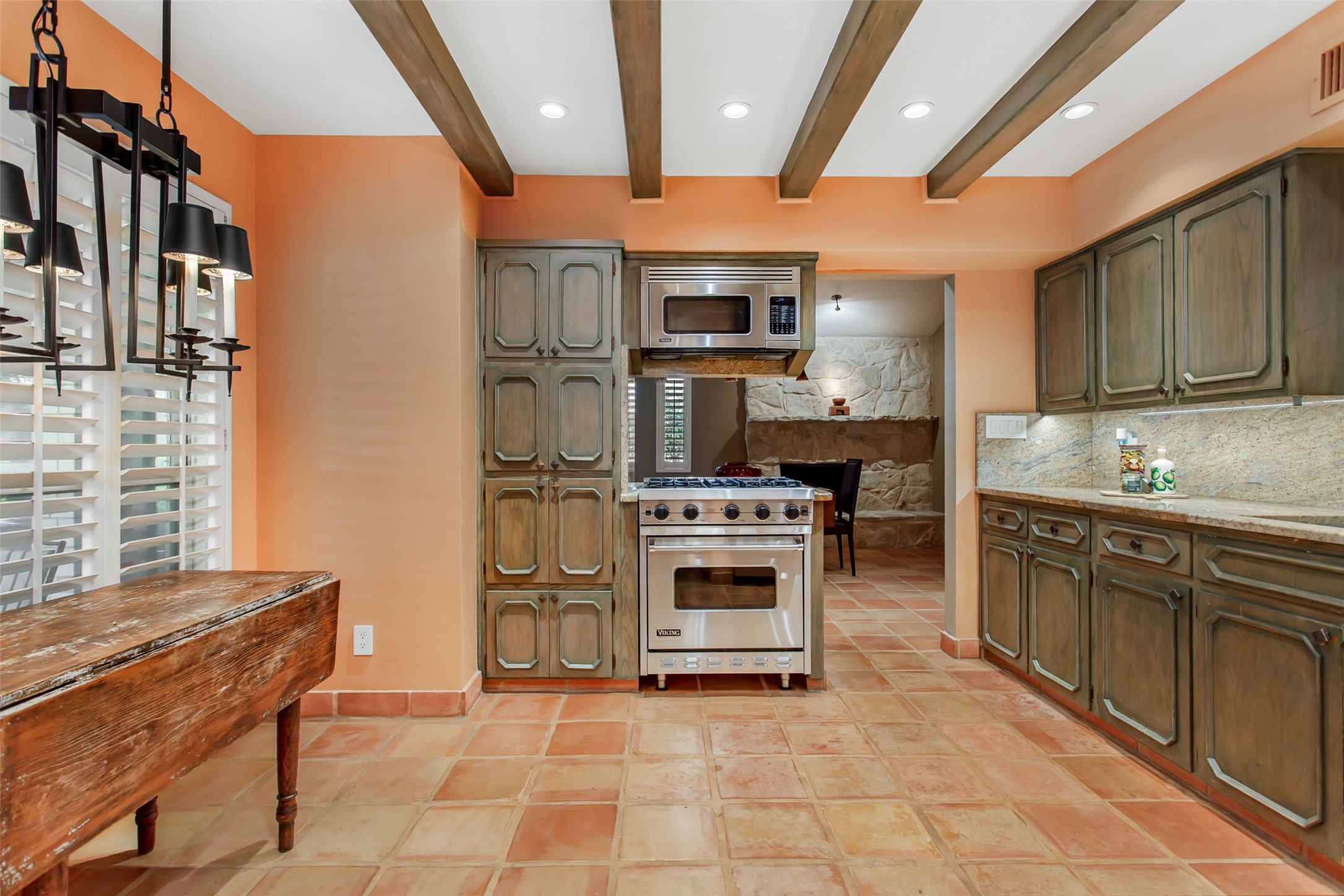 3501 Esplendor Avenue