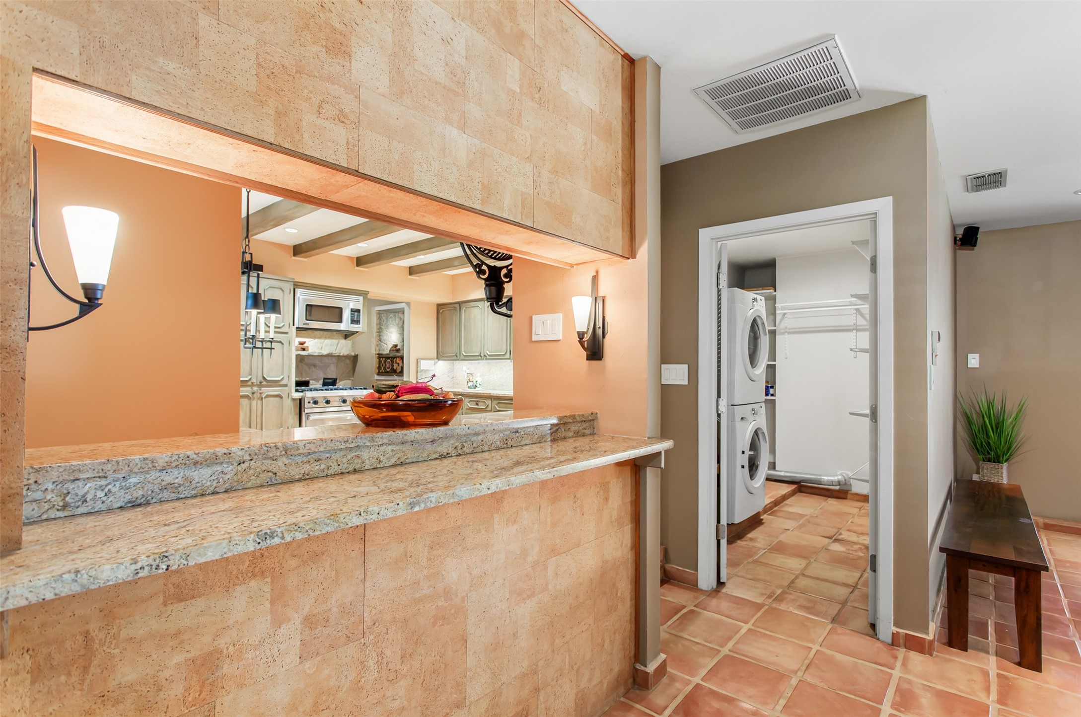 3501 Esplendor Avenue