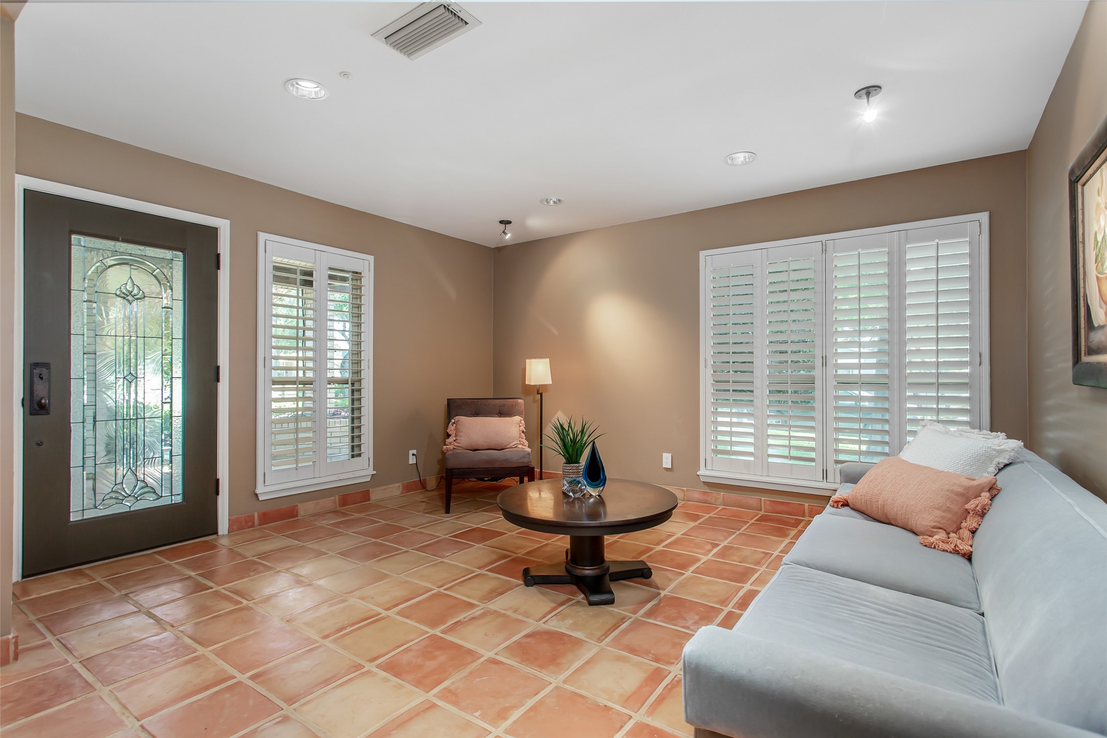 3501 Esplendor Avenue