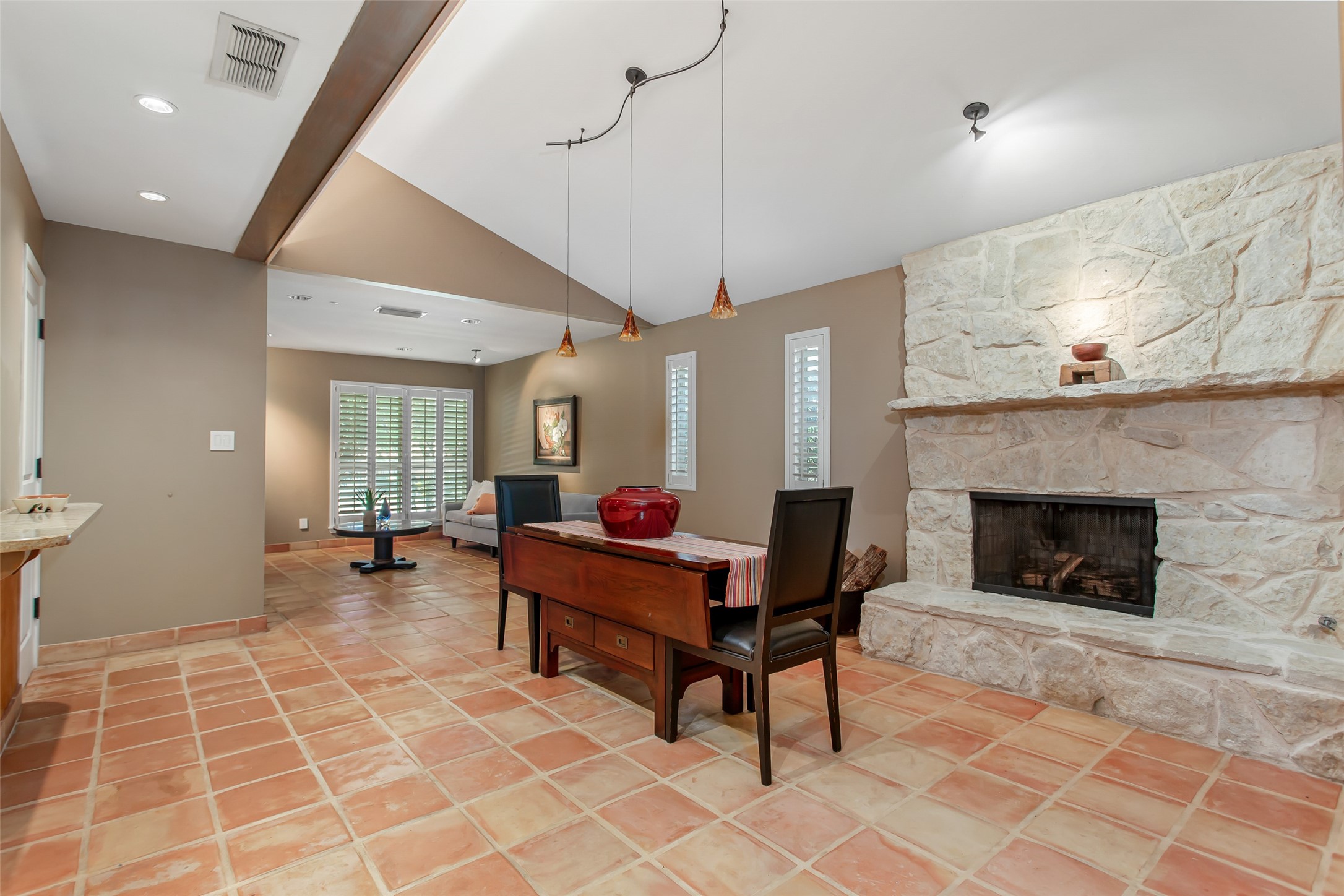 3501 Esplendor Avenue