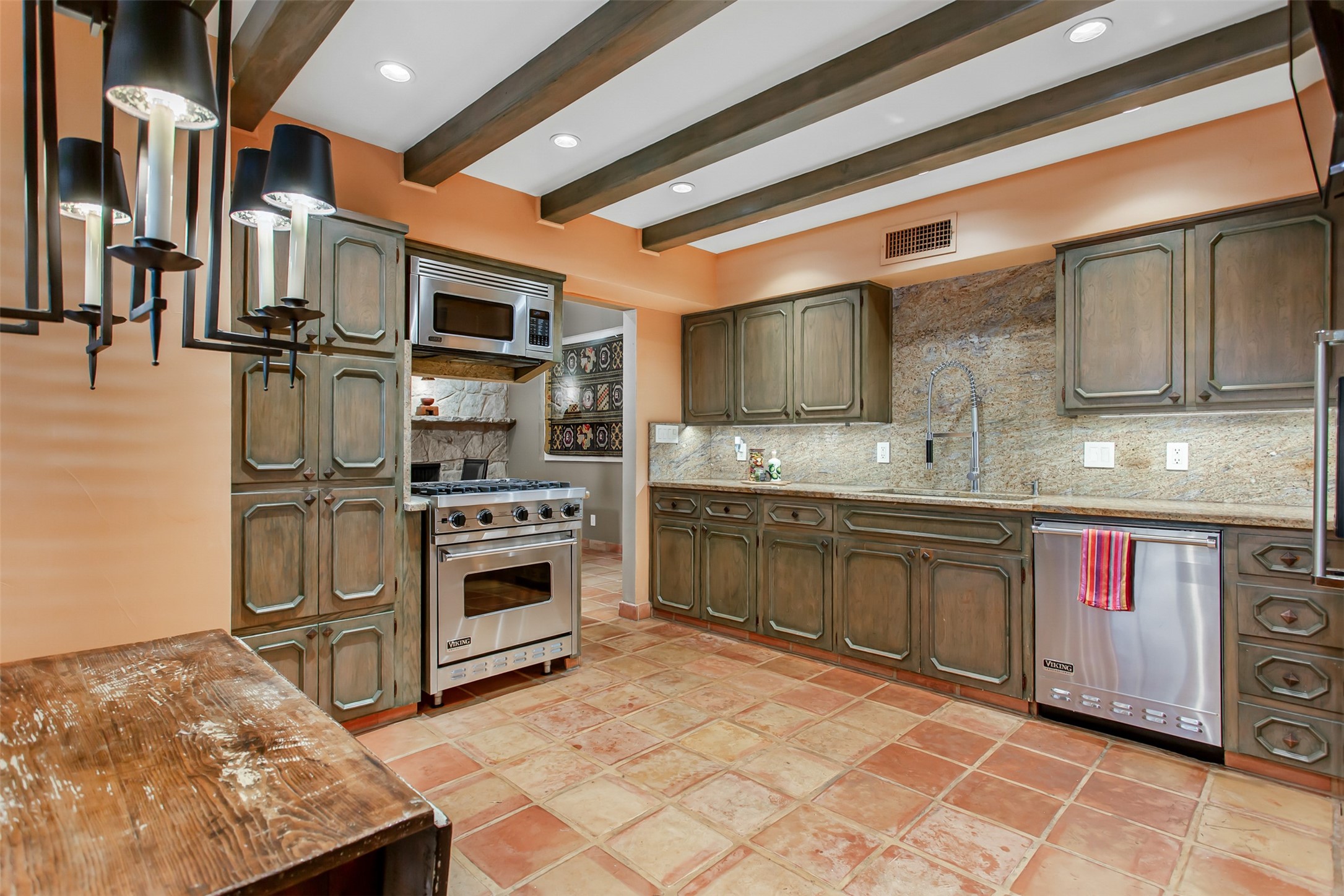 3501 Esplendor Avenue