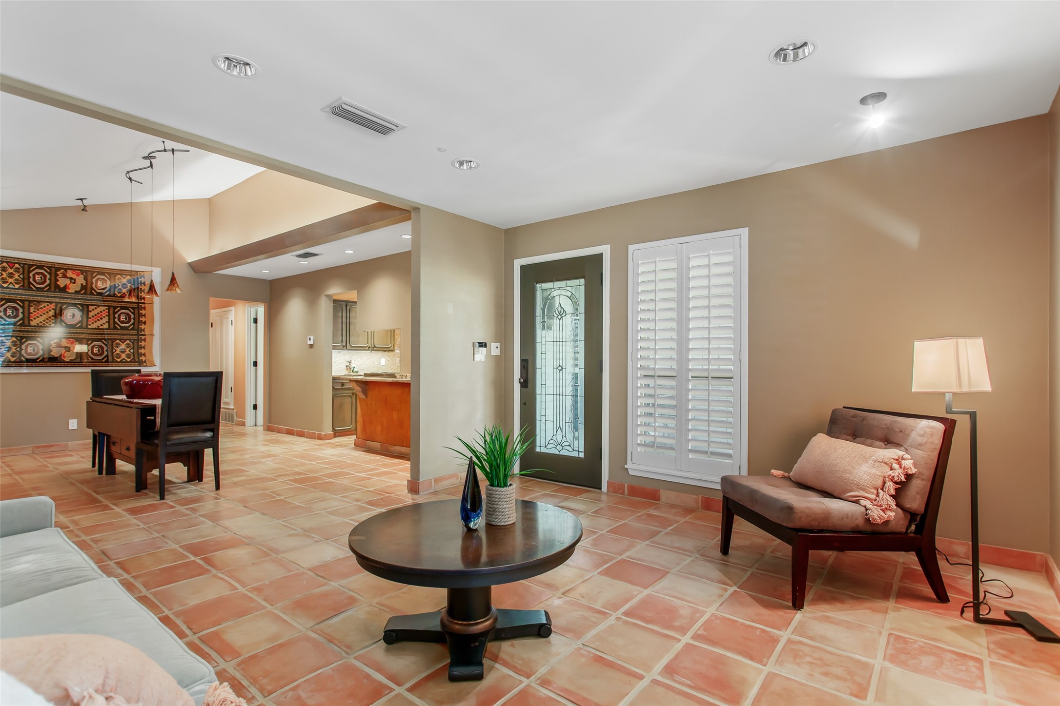 3501 Esplendor Avenue