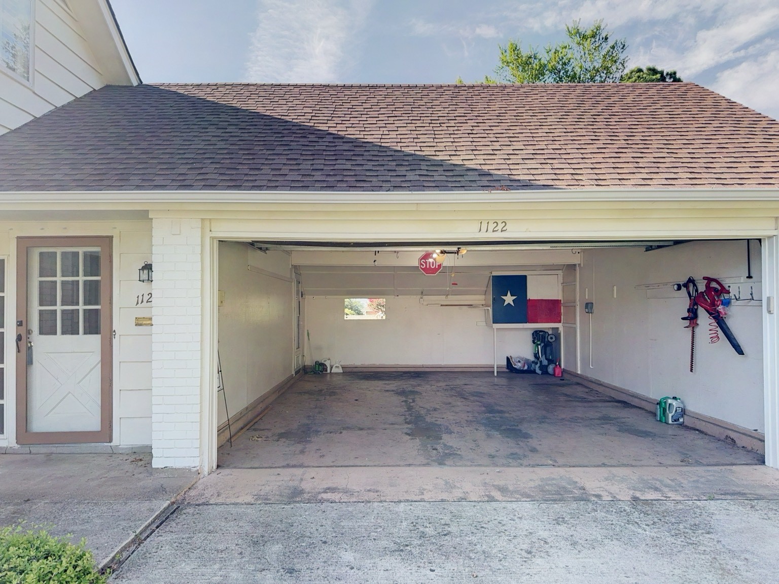 1122 W Northgate Drive