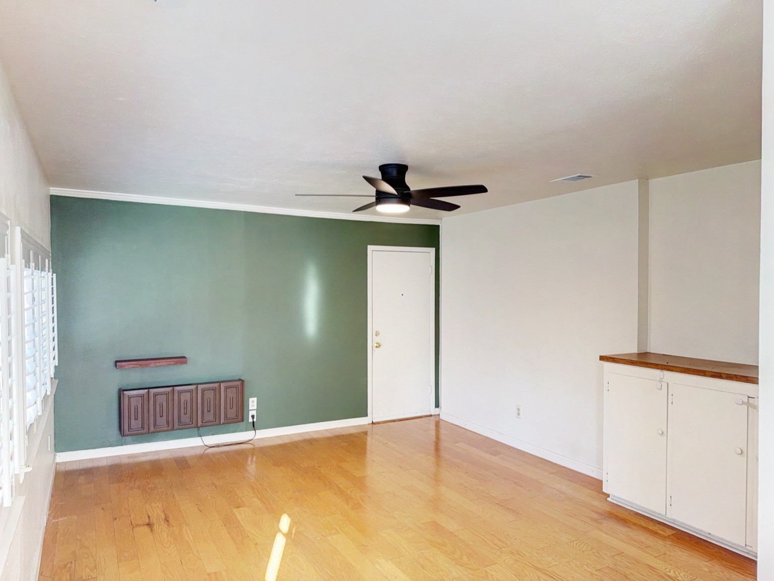 1122 W Northgate Drive