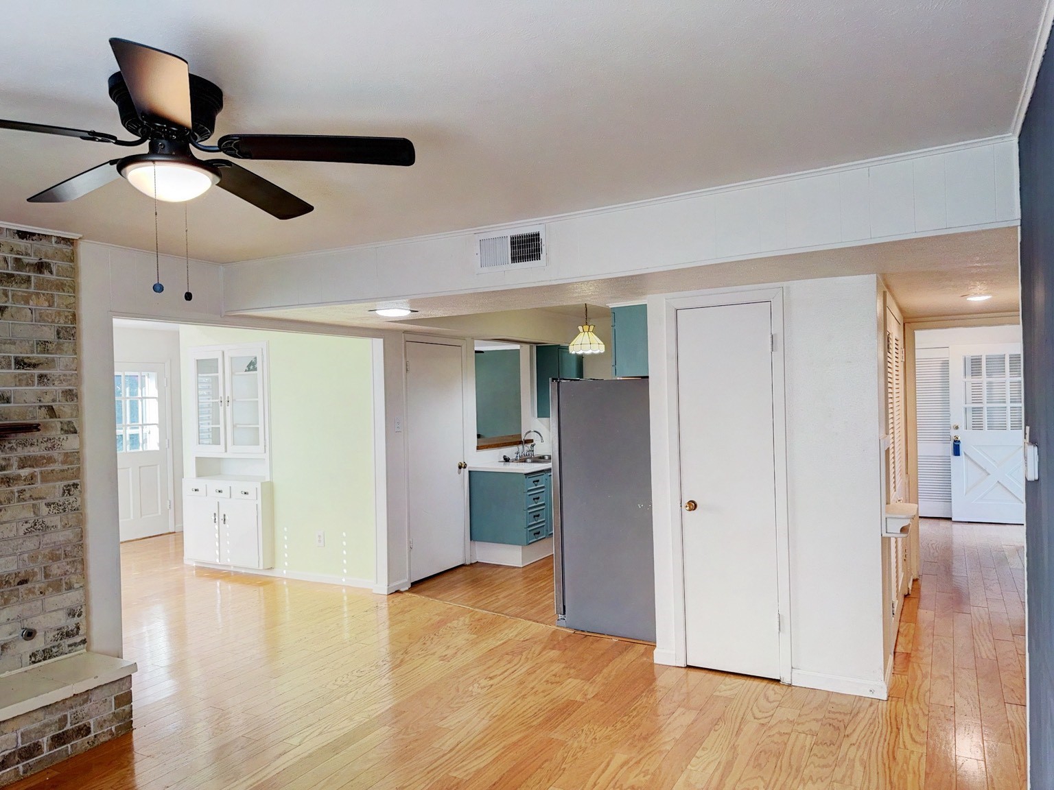 1122 W Northgate Drive
