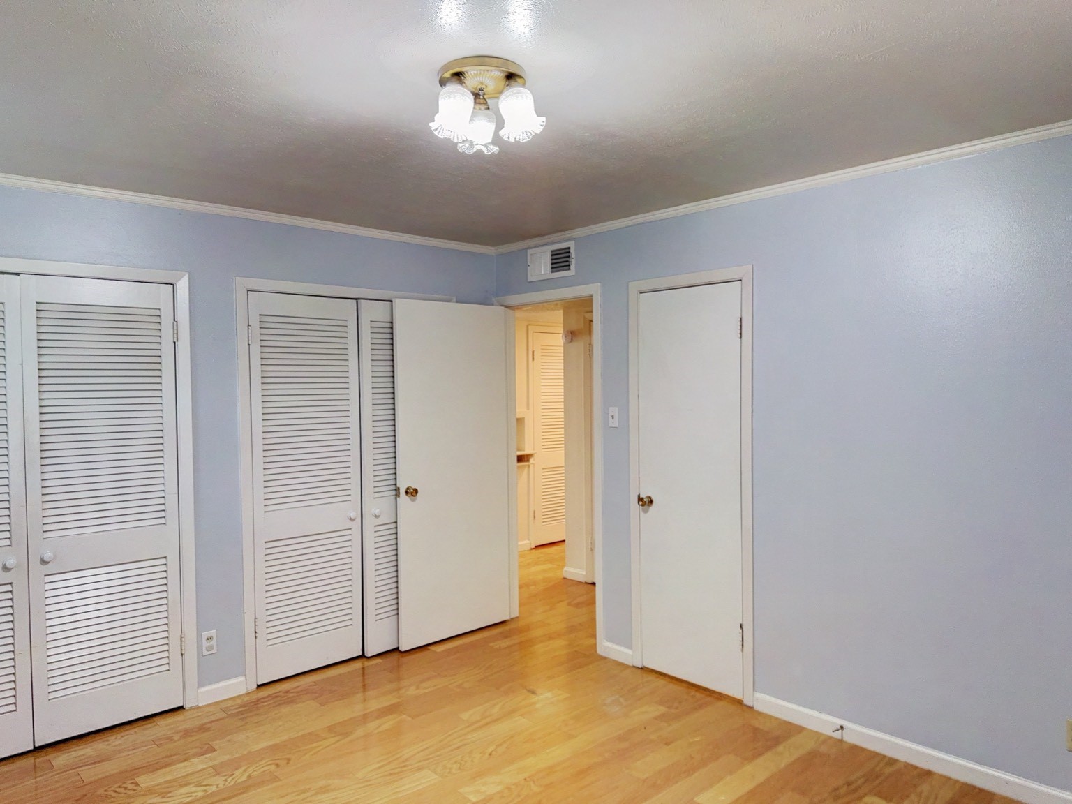 1122 W Northgate Drive