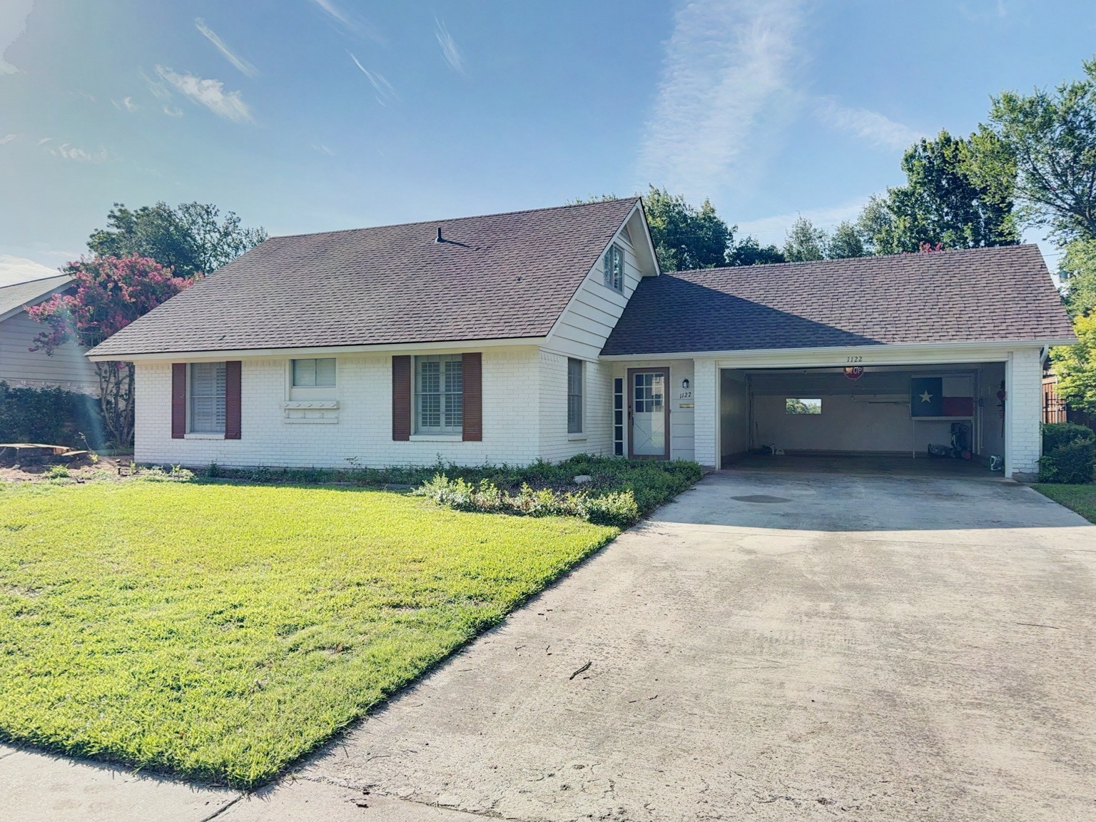 1122 W Northgate Drive