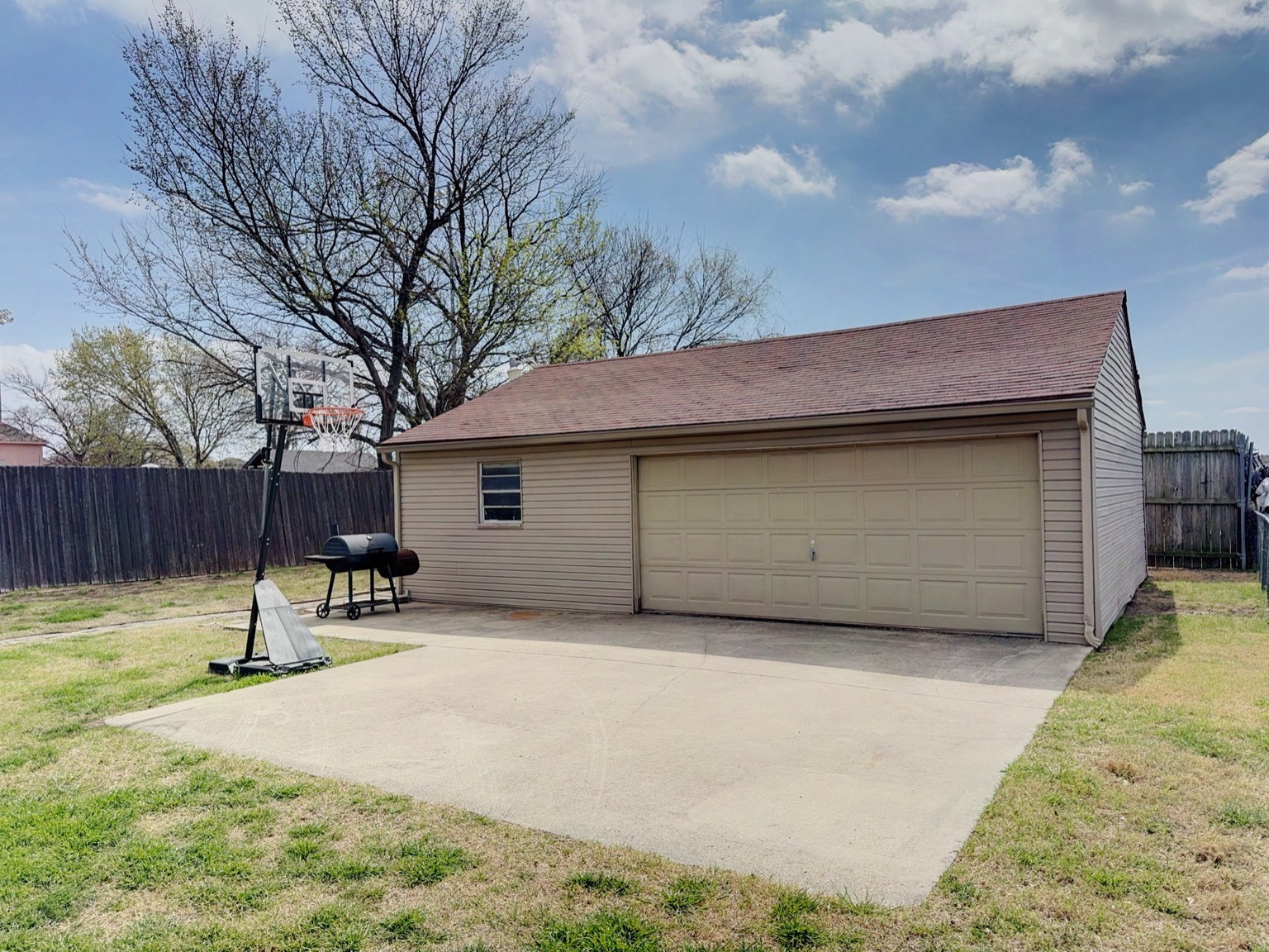 634 Oak Ridge Lane