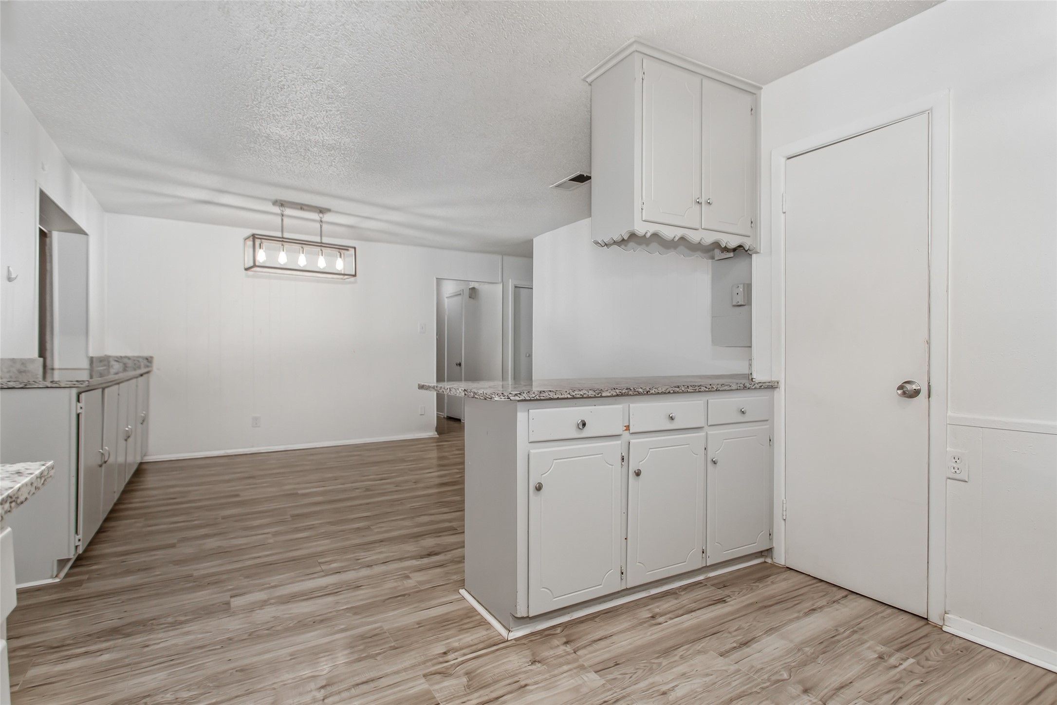 3009 W 11th Street