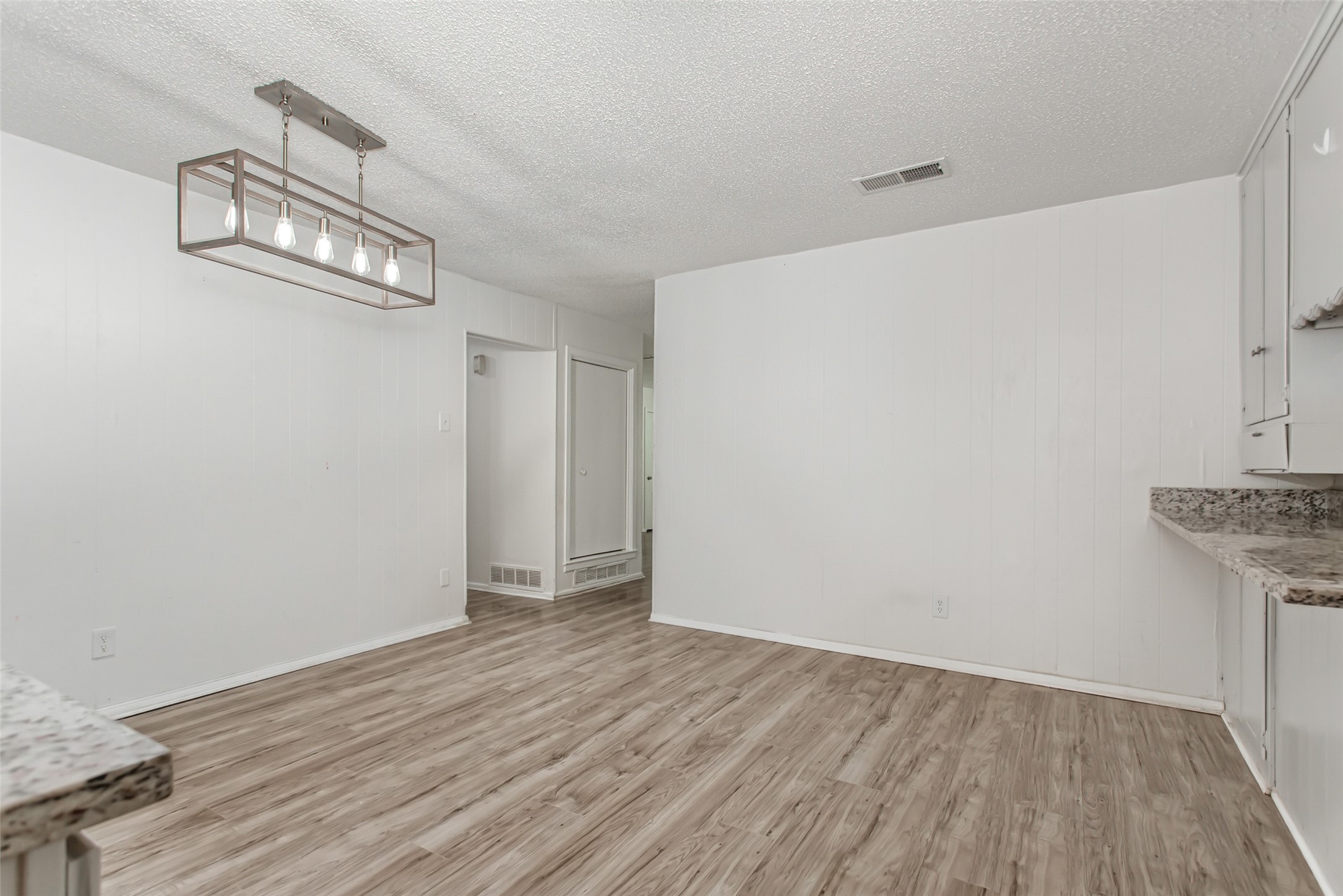 3009 W 11th Street