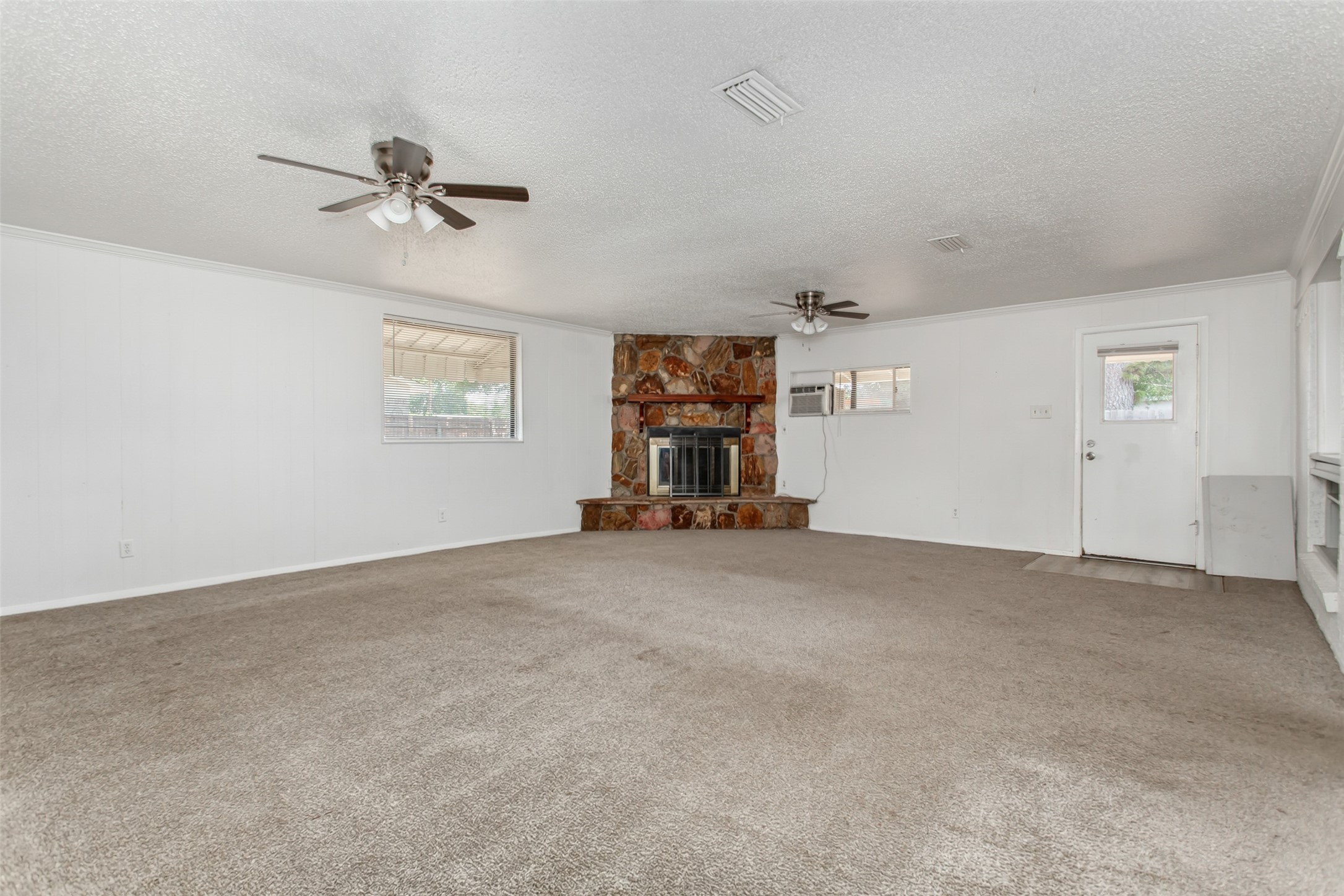 3009 W 11th Street