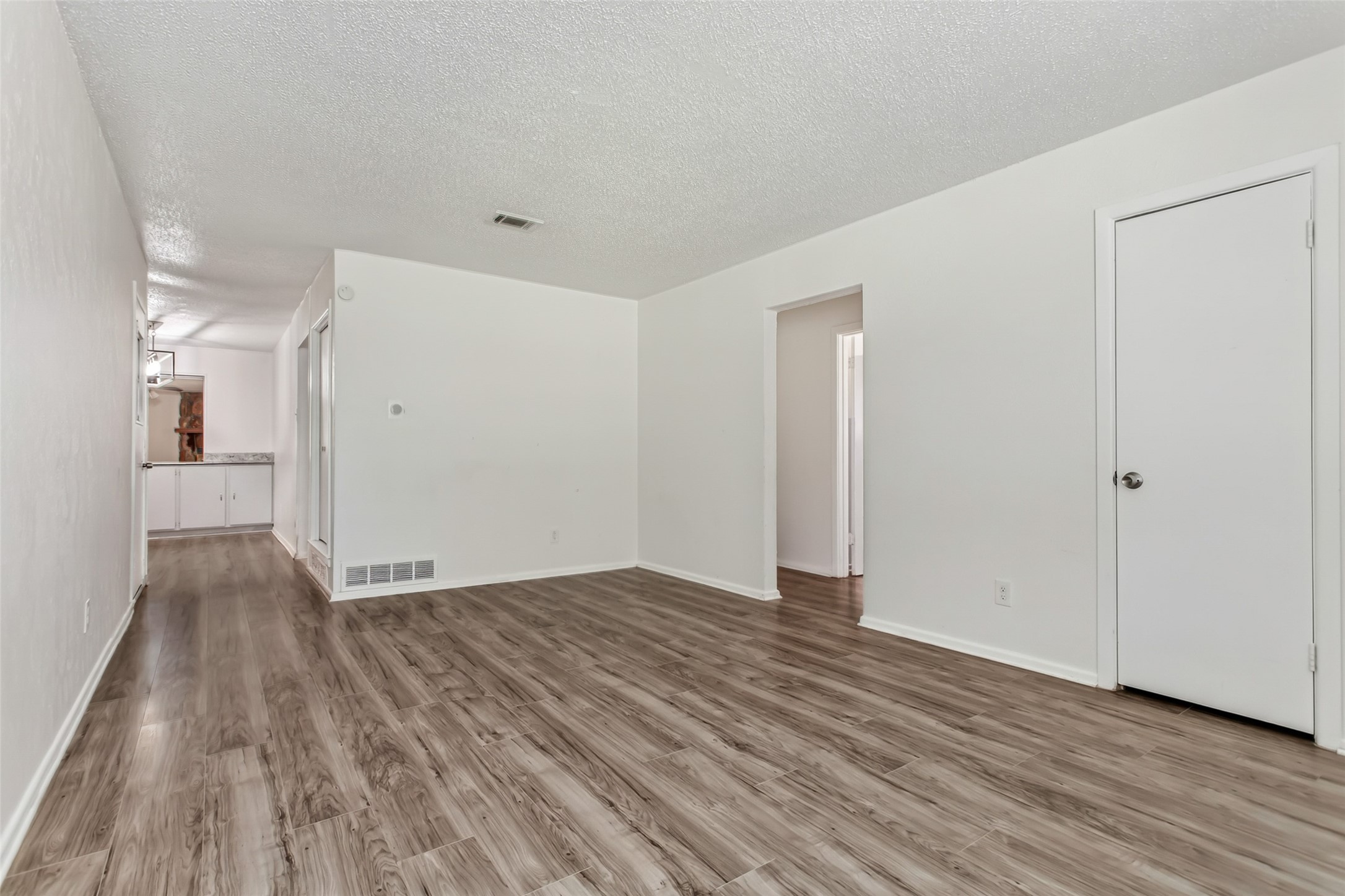 3009 W 11th Street