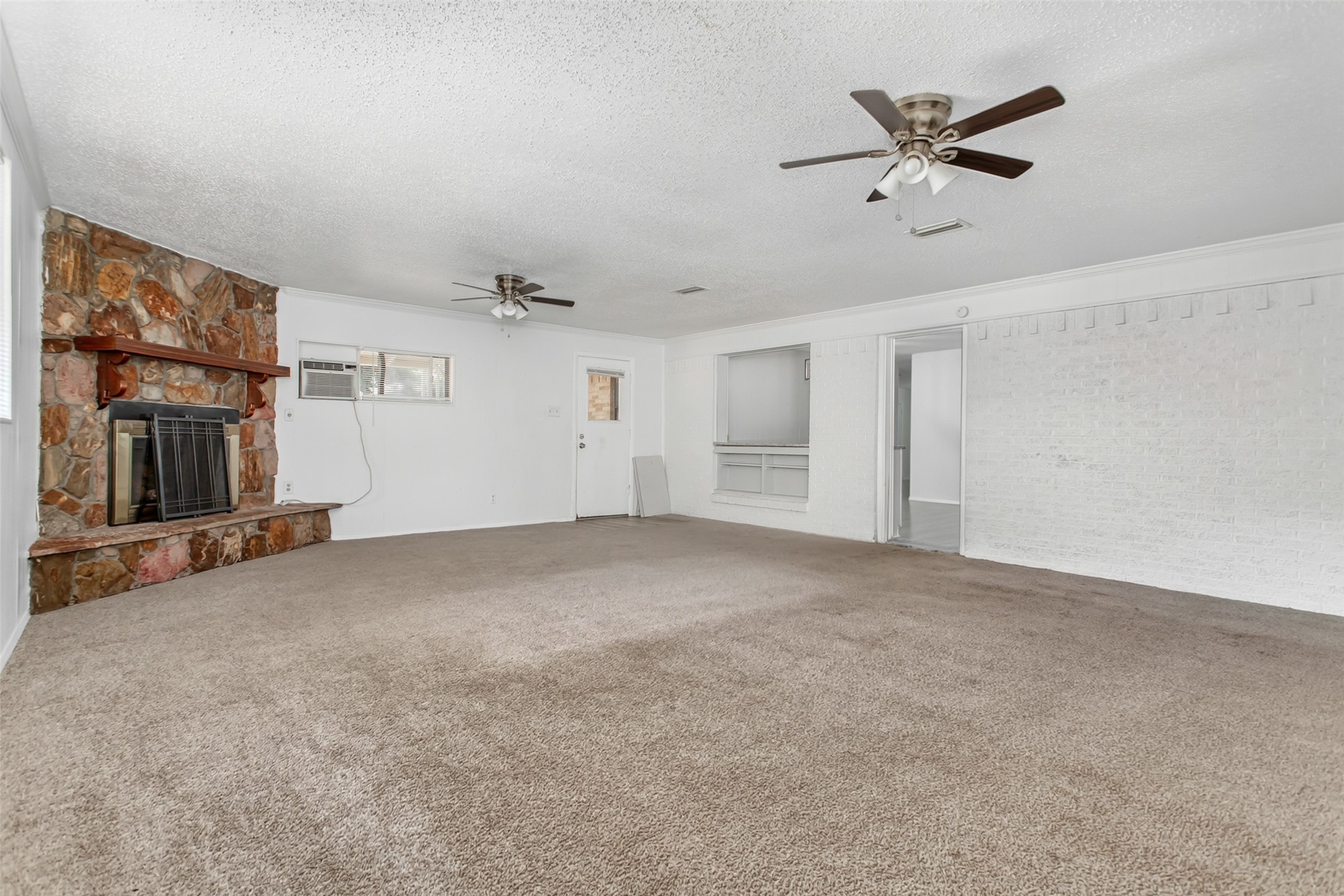 3009 W 11th Street