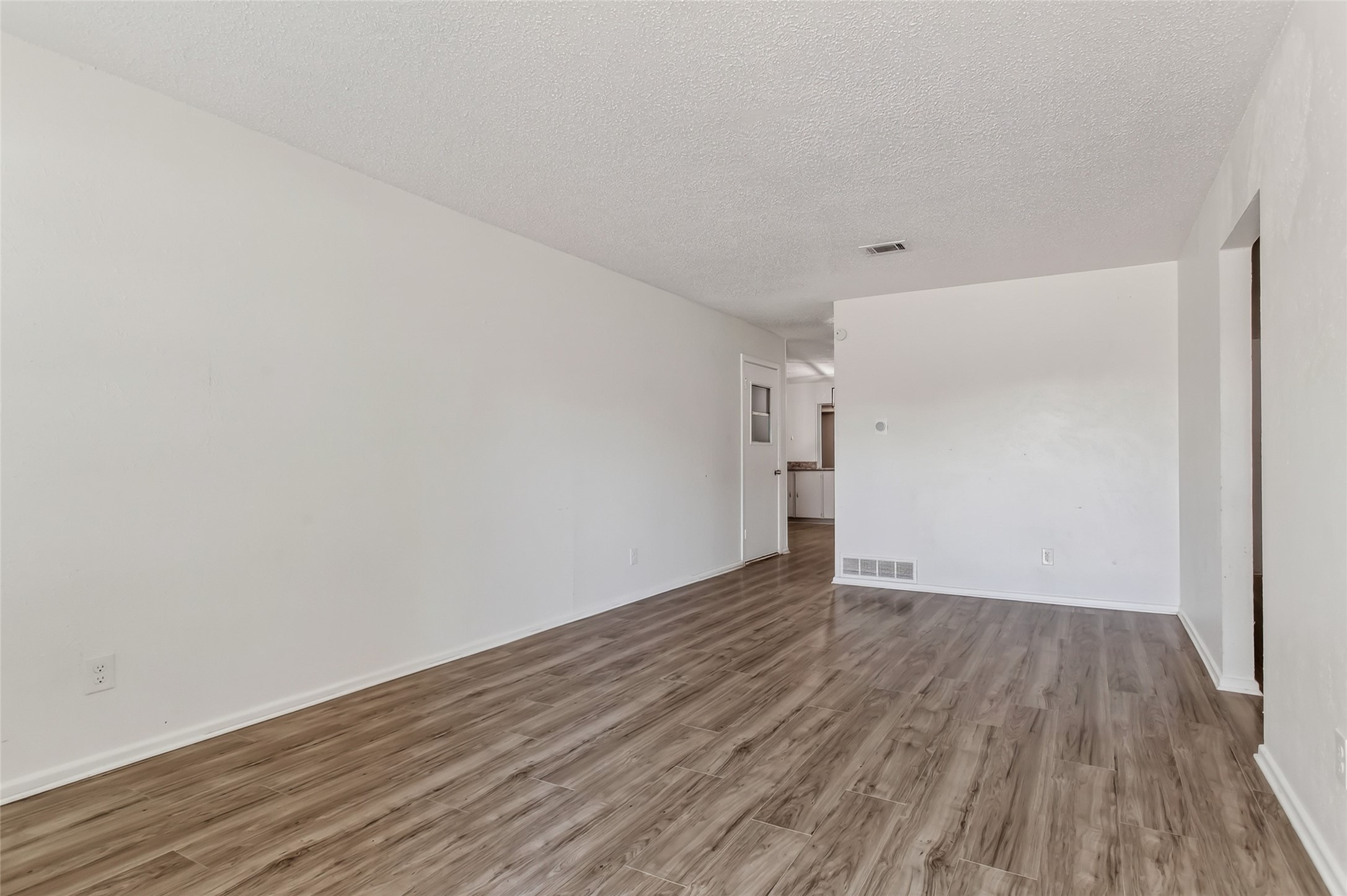 3009 W 11th Street