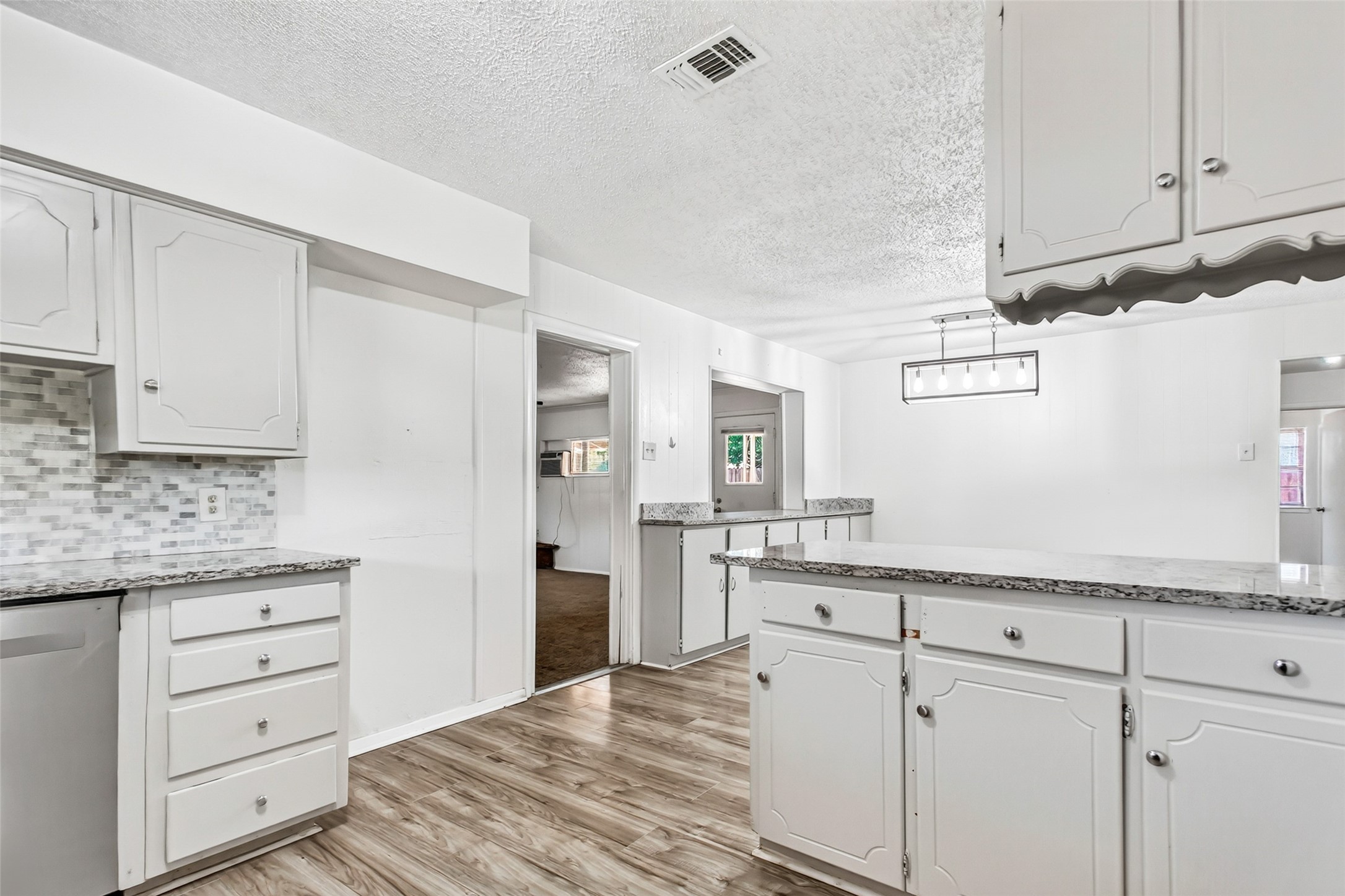 3009 W 11th Street