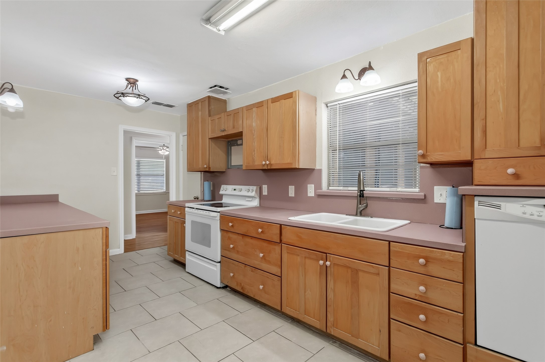 1203 Sunnybrook Drive